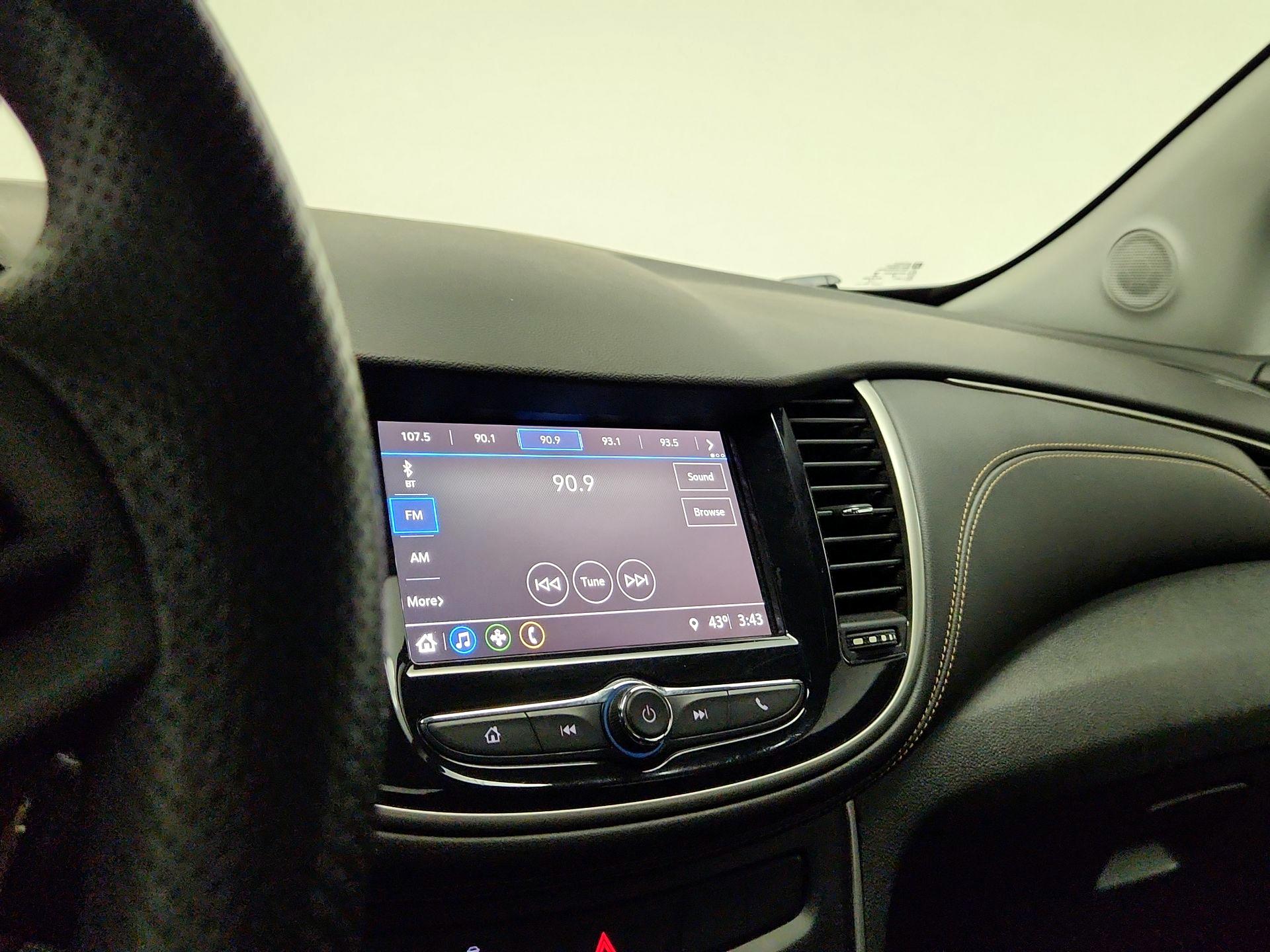 Thumbnail: 2018 Chevrolet Trax - 15