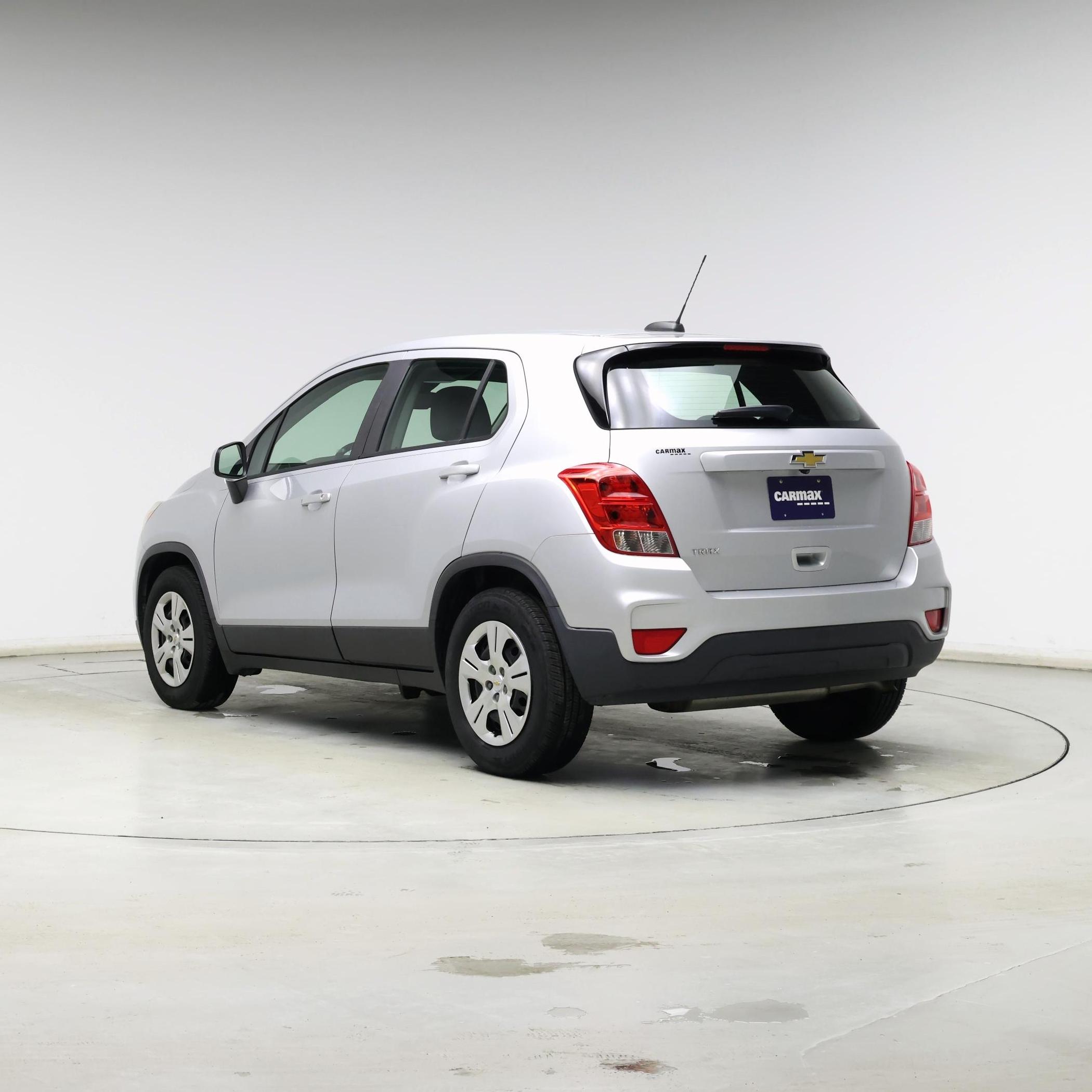 Thumbnail: 2018 Chevrolet Trax - 2