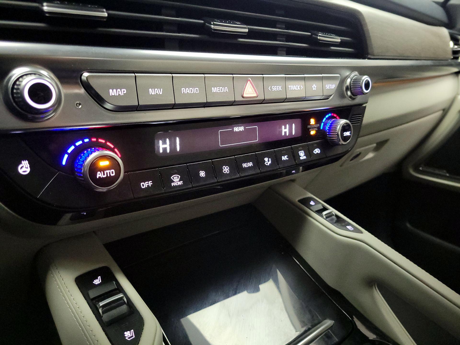 Thumbnail: 2021 Kia Telluride - 17