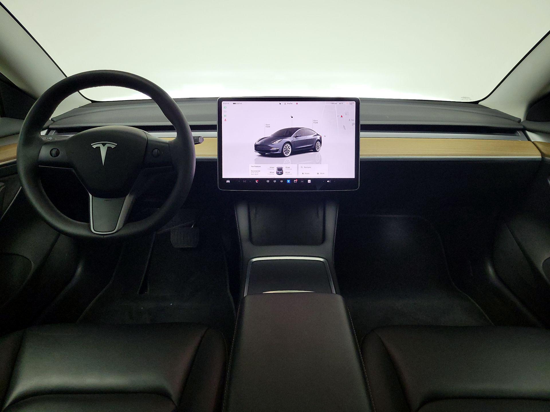 Thumbnail: 2022 Tesla Model 3 - 9