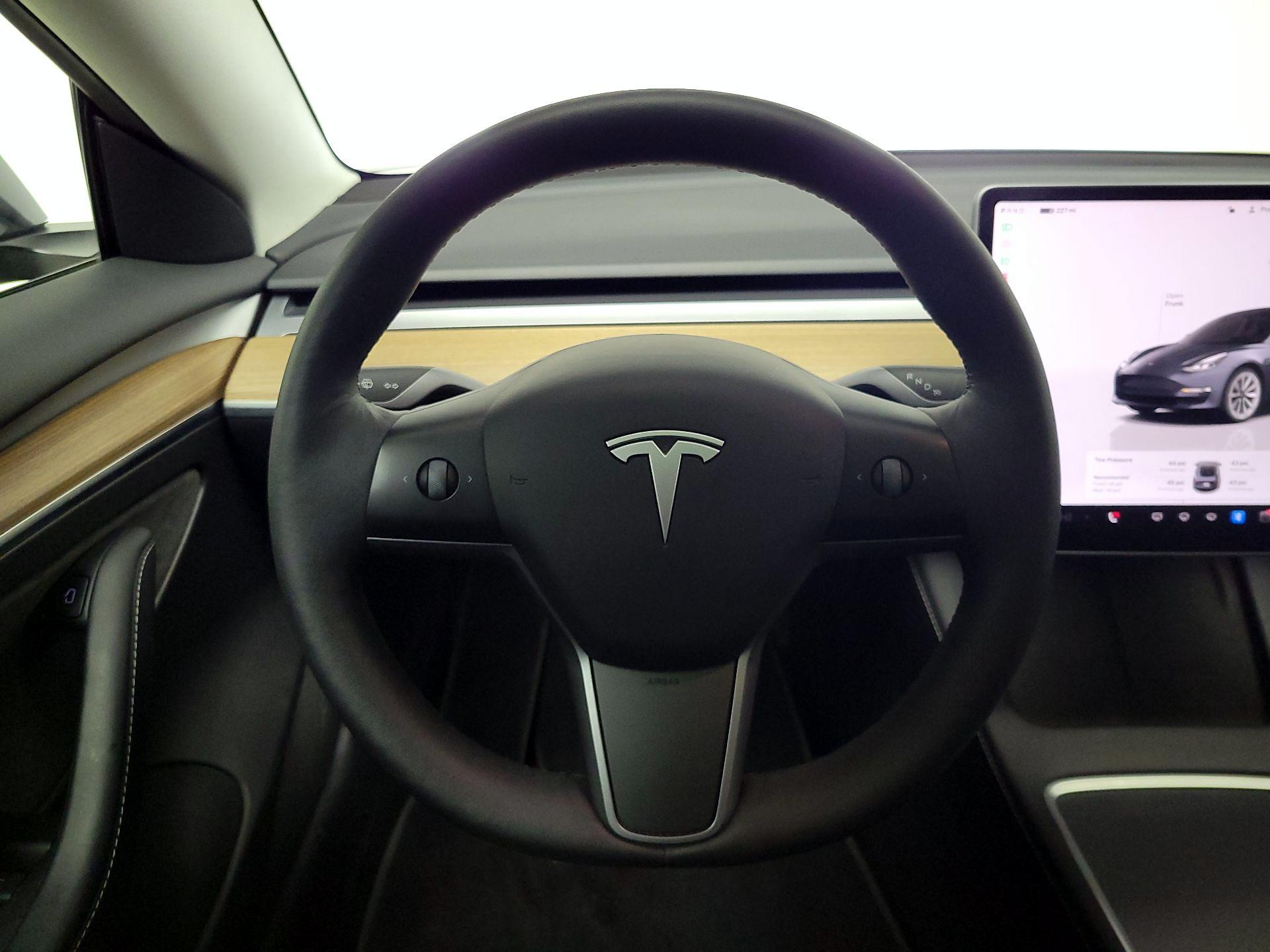 Thumbnail: 2022 Tesla Model 3 - 10