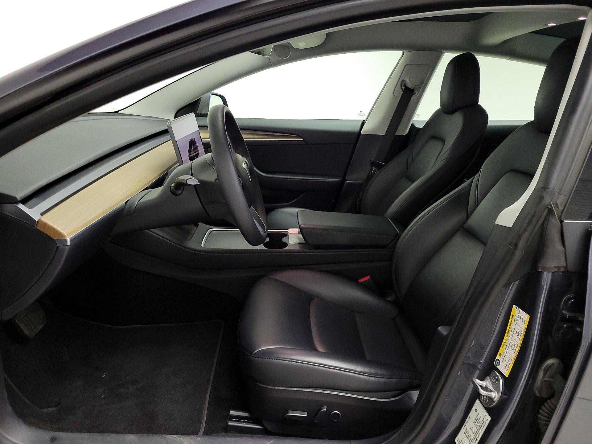 Thumbnail: 2022 Tesla Model 3 - 11