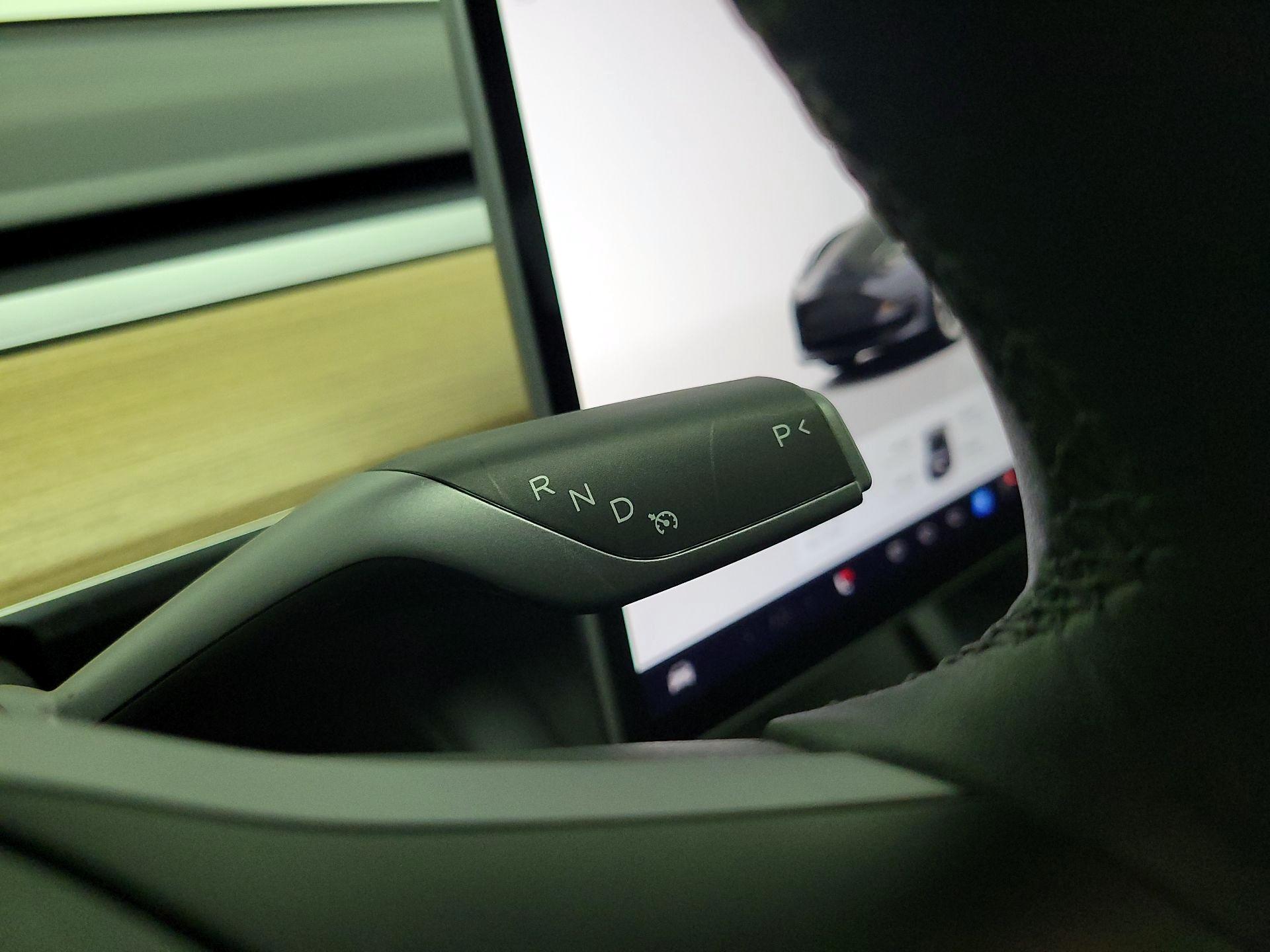 Thumbnail: 2022 Tesla Model 3 - 17