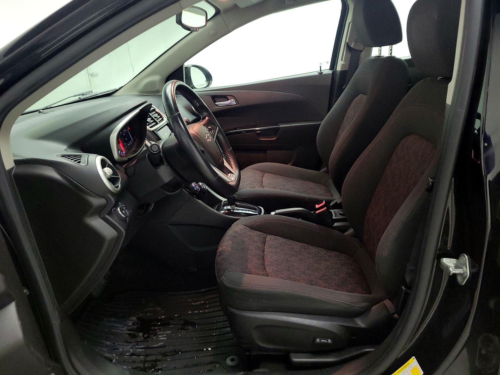 Thumbnail: 2018 Chevrolet Sonic - 11