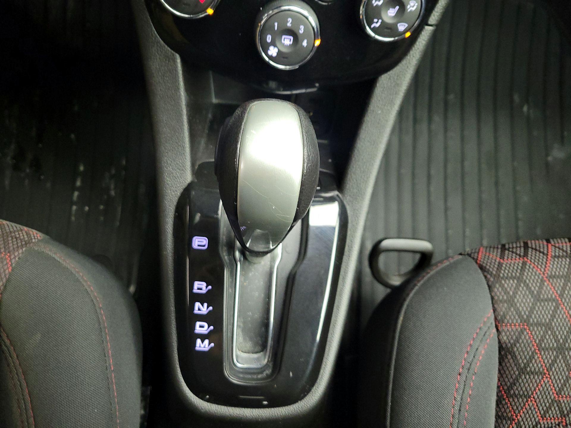 Thumbnail: 2018 Chevrolet Sonic - 17