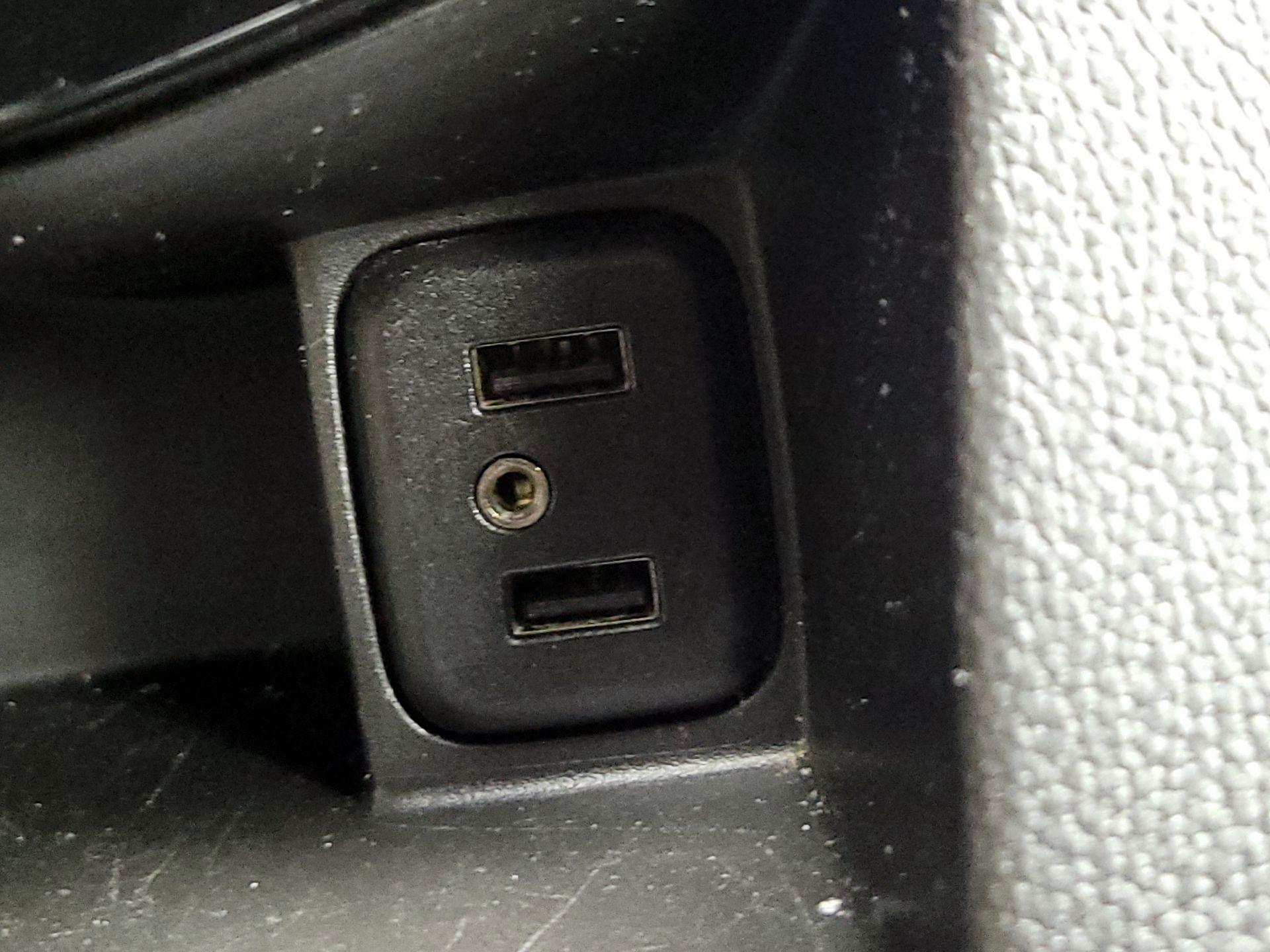 Thumbnail: 2018 Chevrolet Sonic - 18