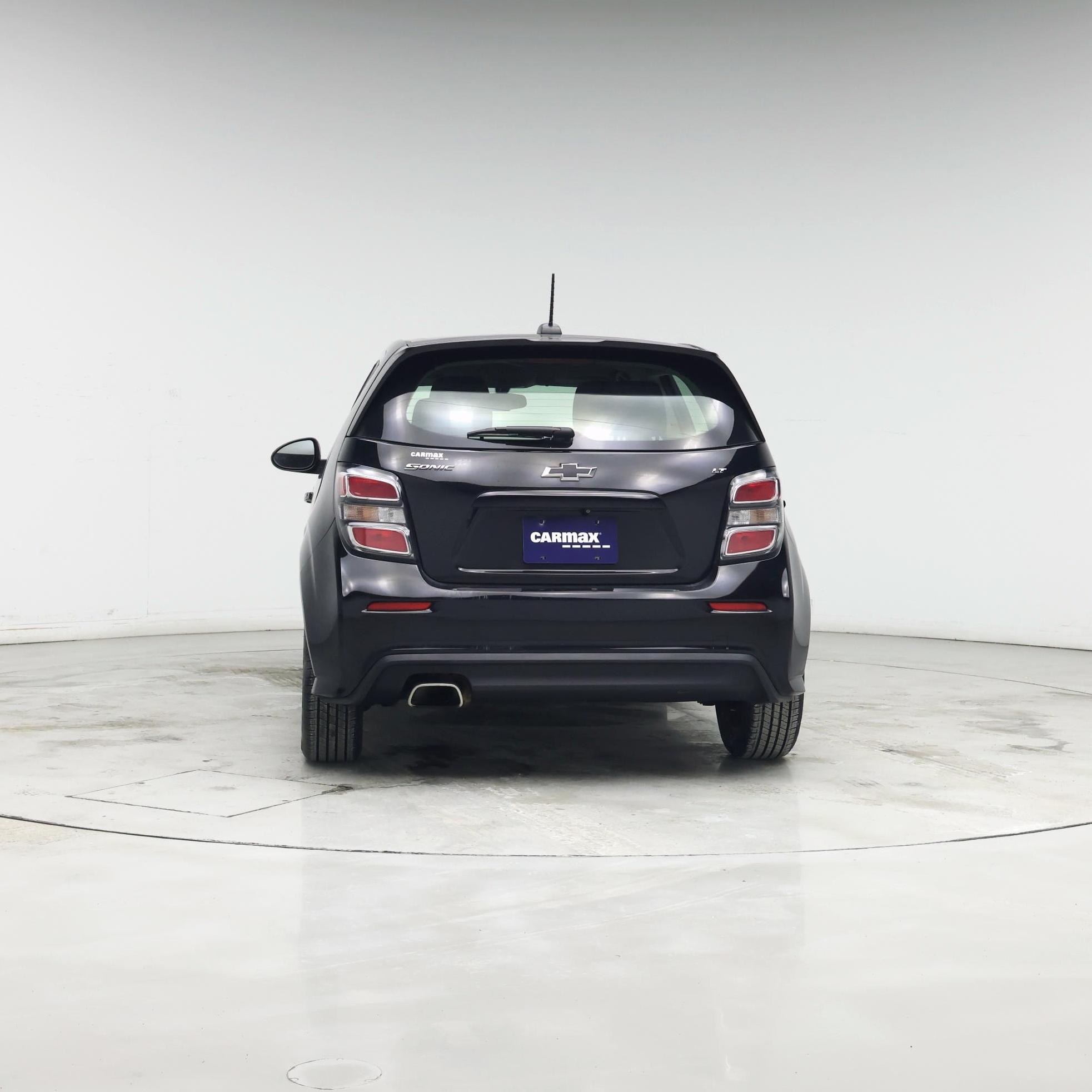 Thumbnail: 2018 Chevrolet Sonic - 6