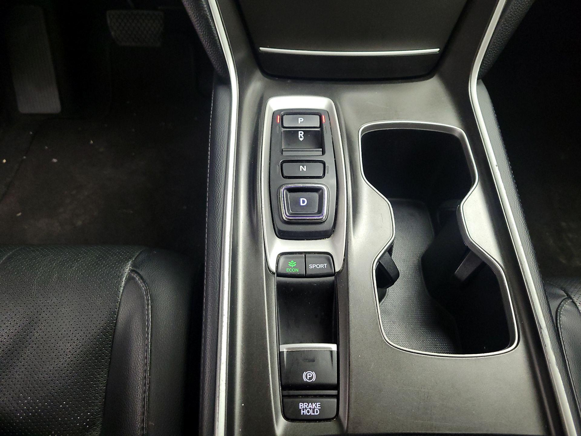 Thumbnail: 2018 Honda Accord - 16