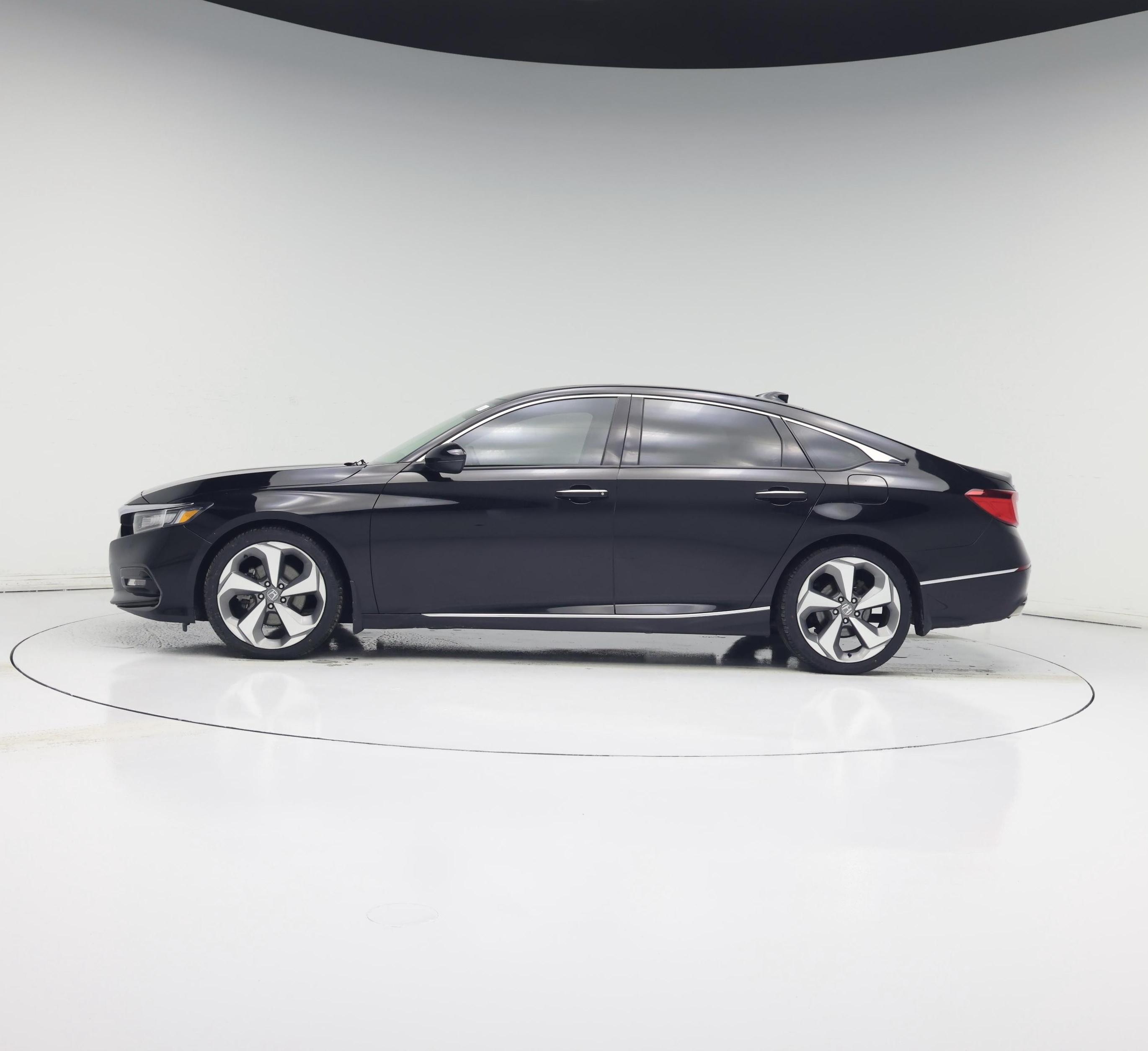 Thumbnail: 2018 Honda Accord - 3