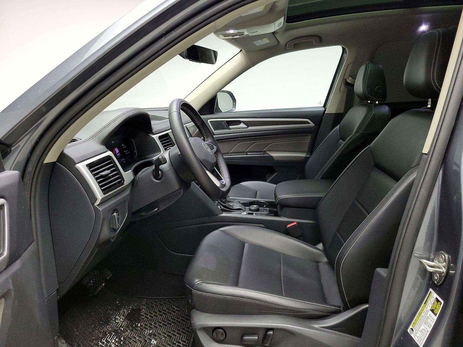 Thumbnail: 2023 Volkswagen Atlas - 9