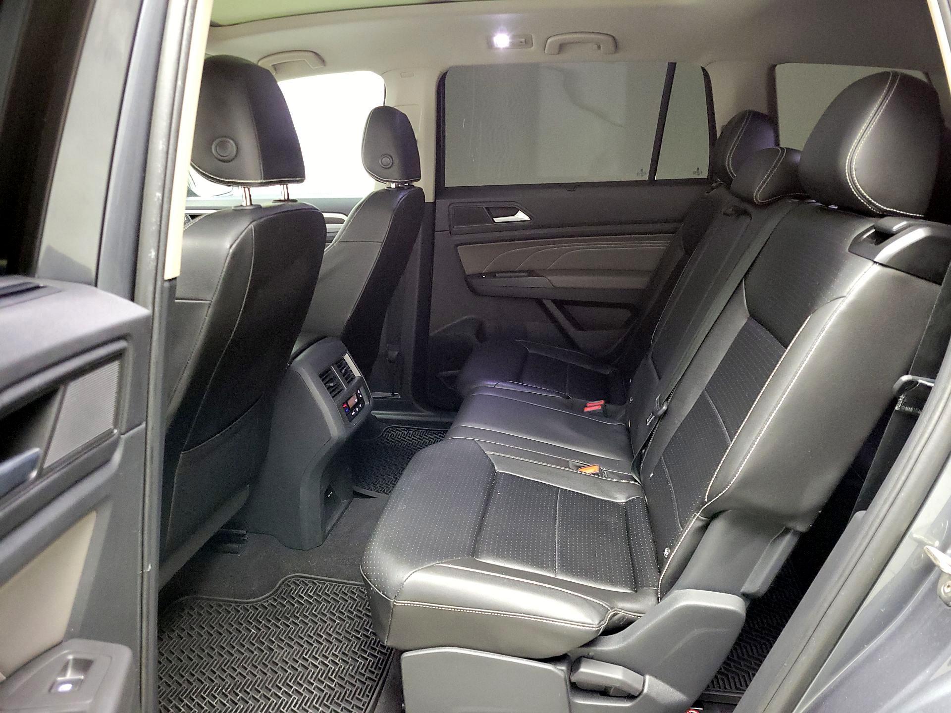 Thumbnail: 2023 Volkswagen Atlas - 18