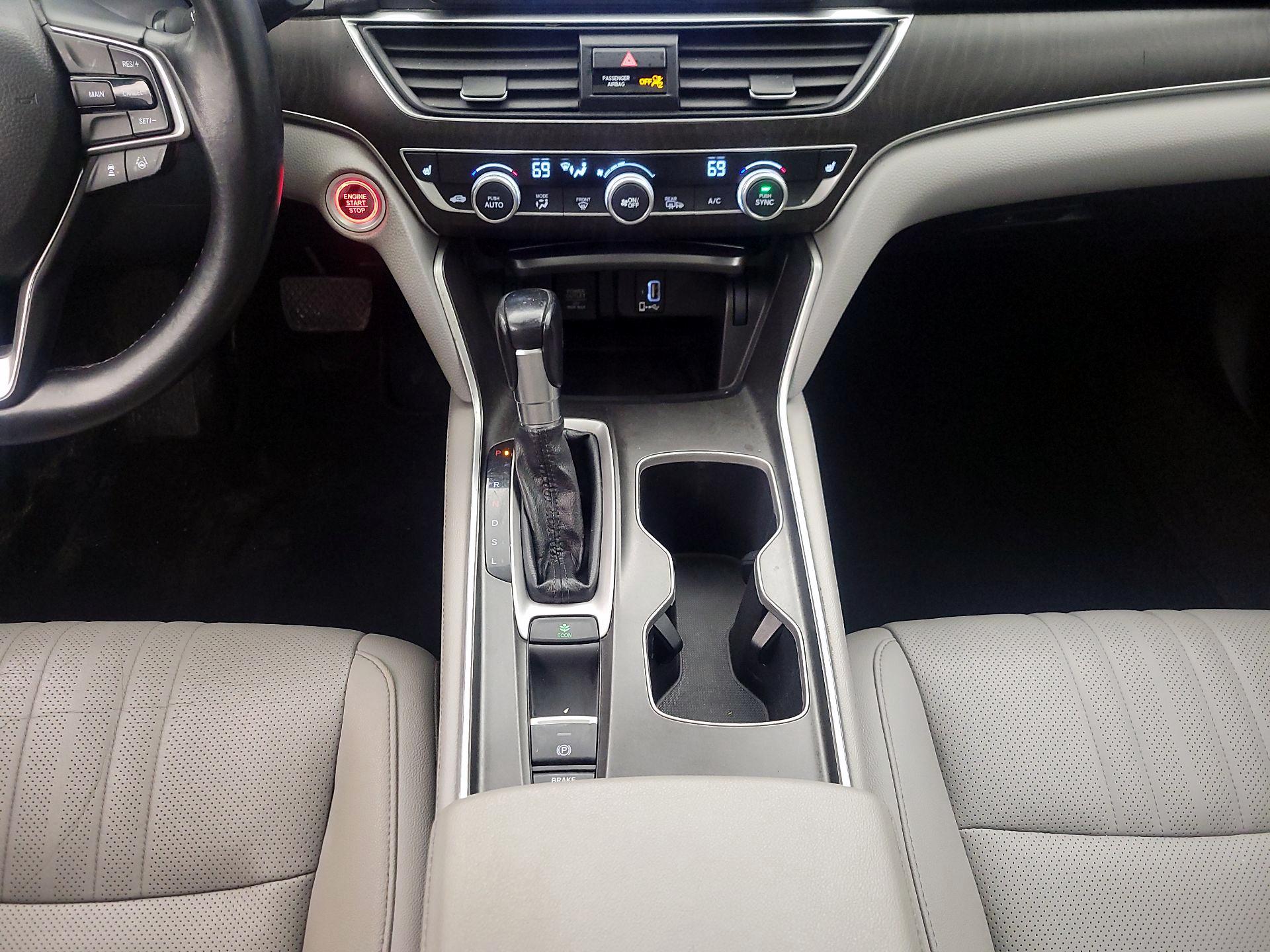 Thumbnail: 2019 Honda Accord - 17