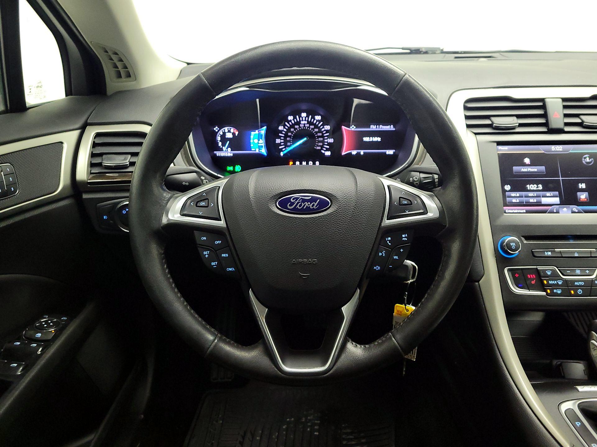 Thumbnail: 2016 Ford Fusion - 10