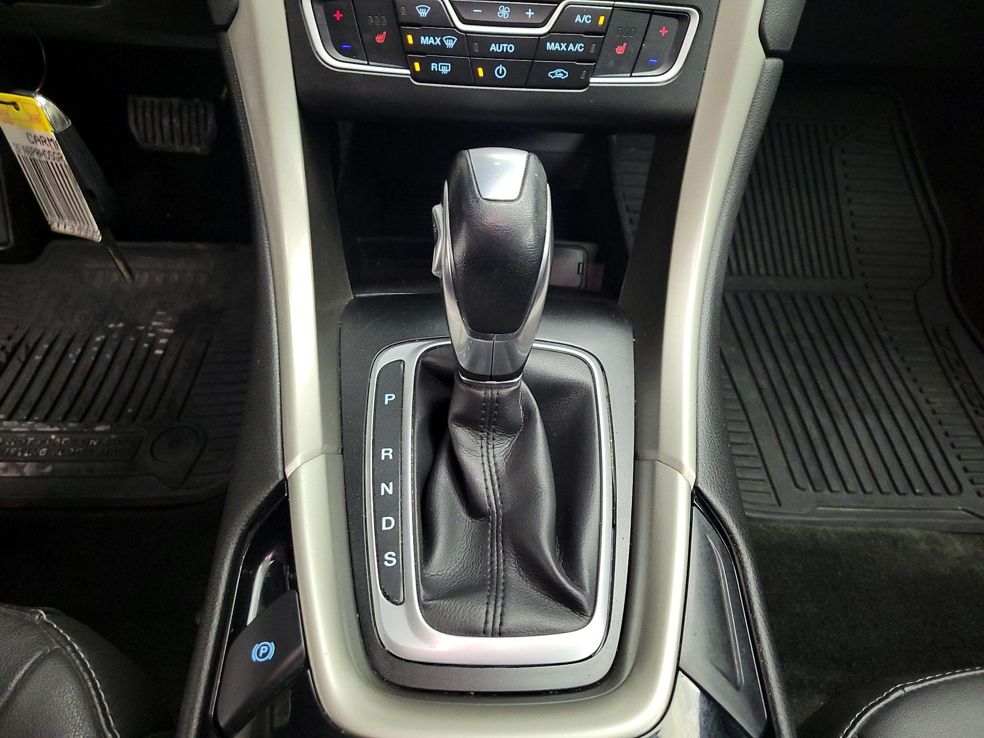 Thumbnail: 2016 Ford Fusion - 16