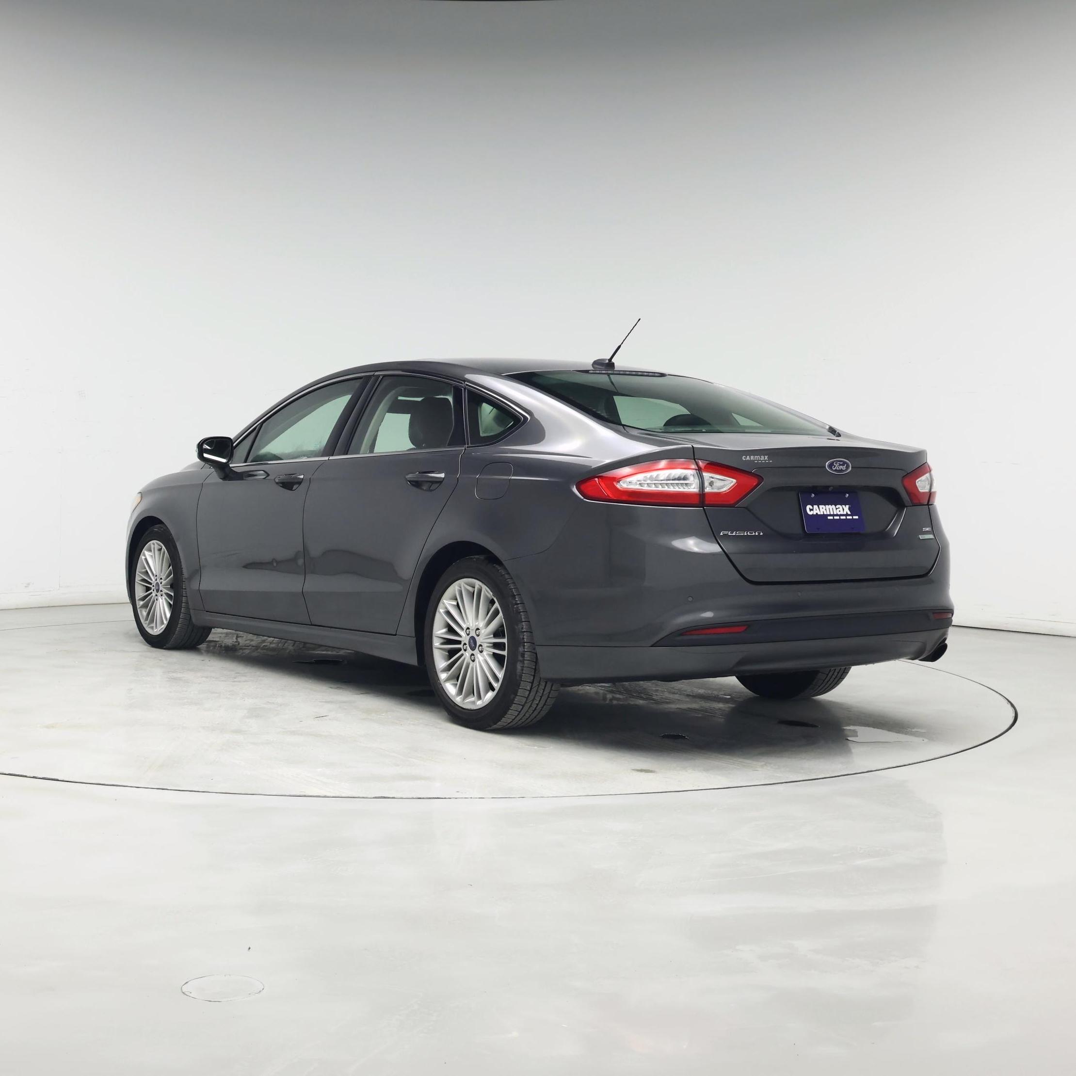 Thumbnail: 2016 Ford Fusion - 2