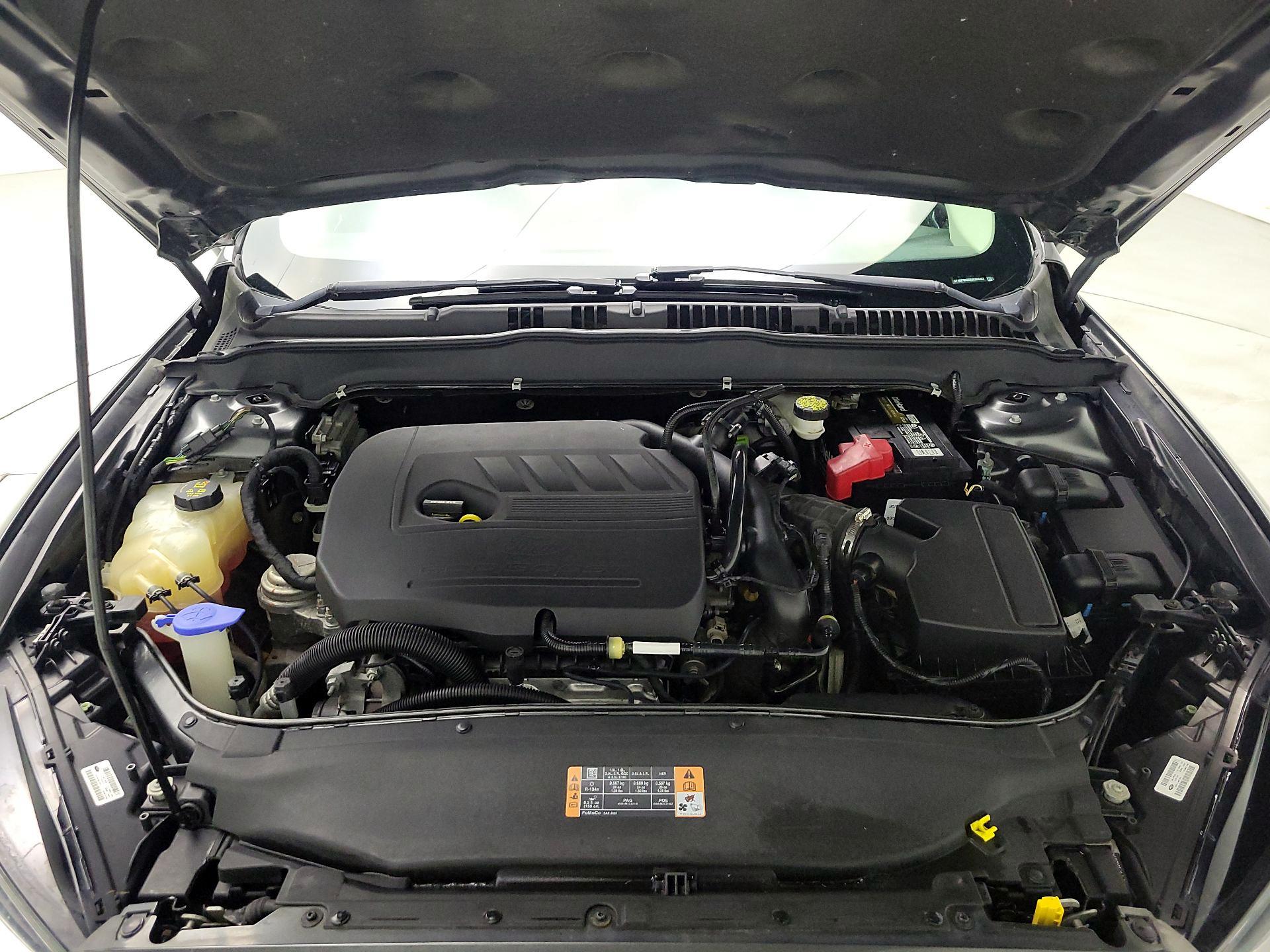 Thumbnail: 2016 Ford Fusion - 19