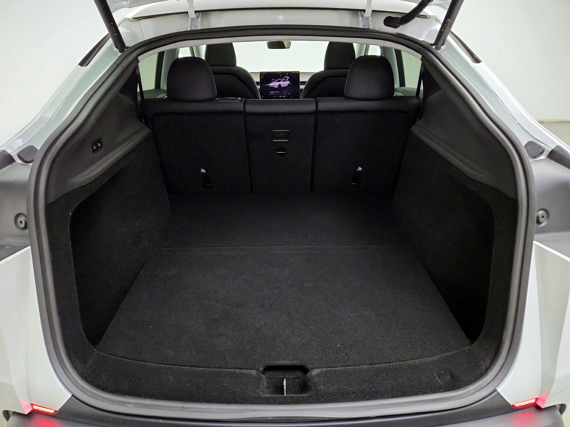 Thumbnail: 2026 Tesla Model Y - 20