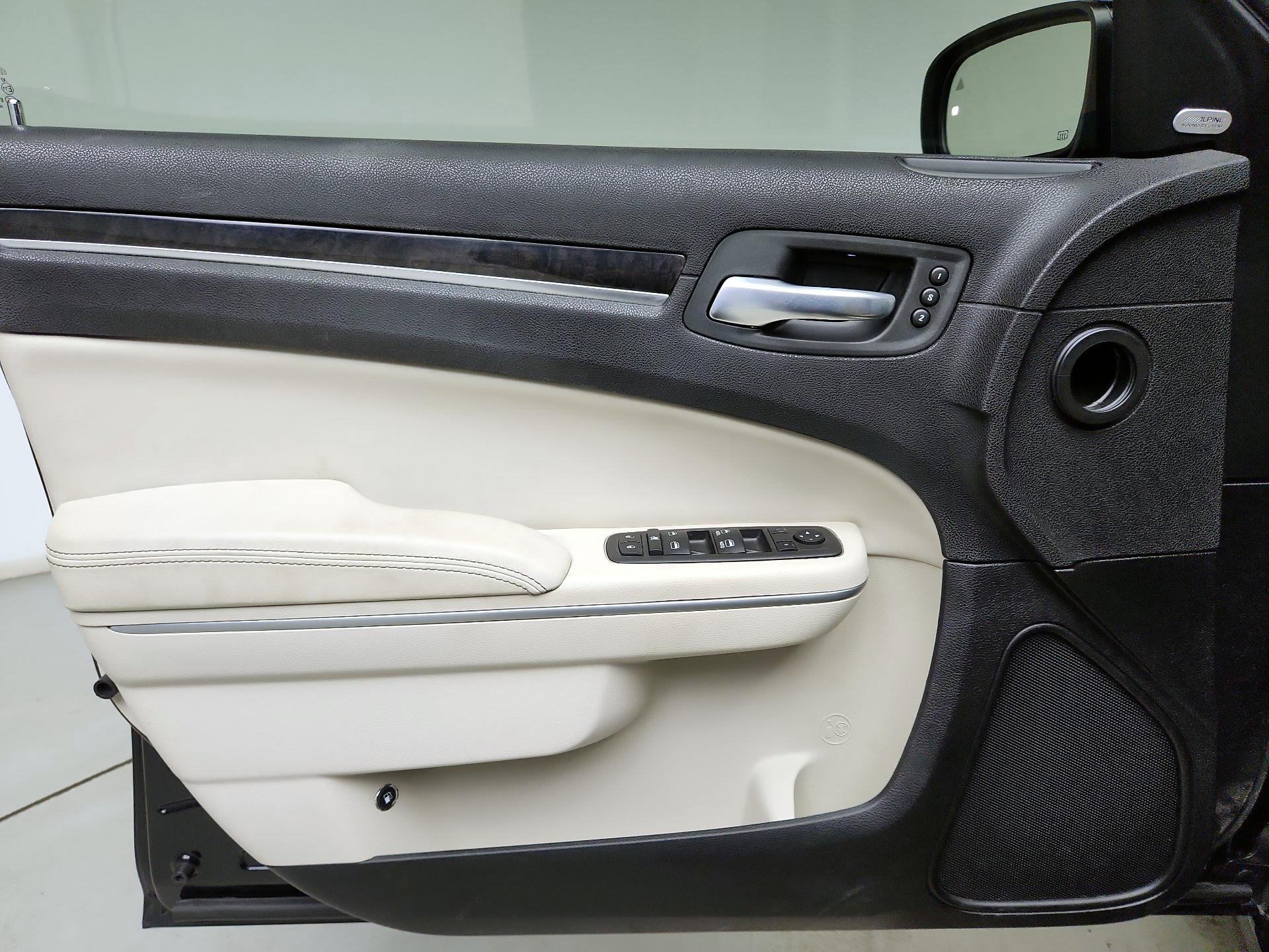 Thumbnail: 2022 Chrysler 300 - 12