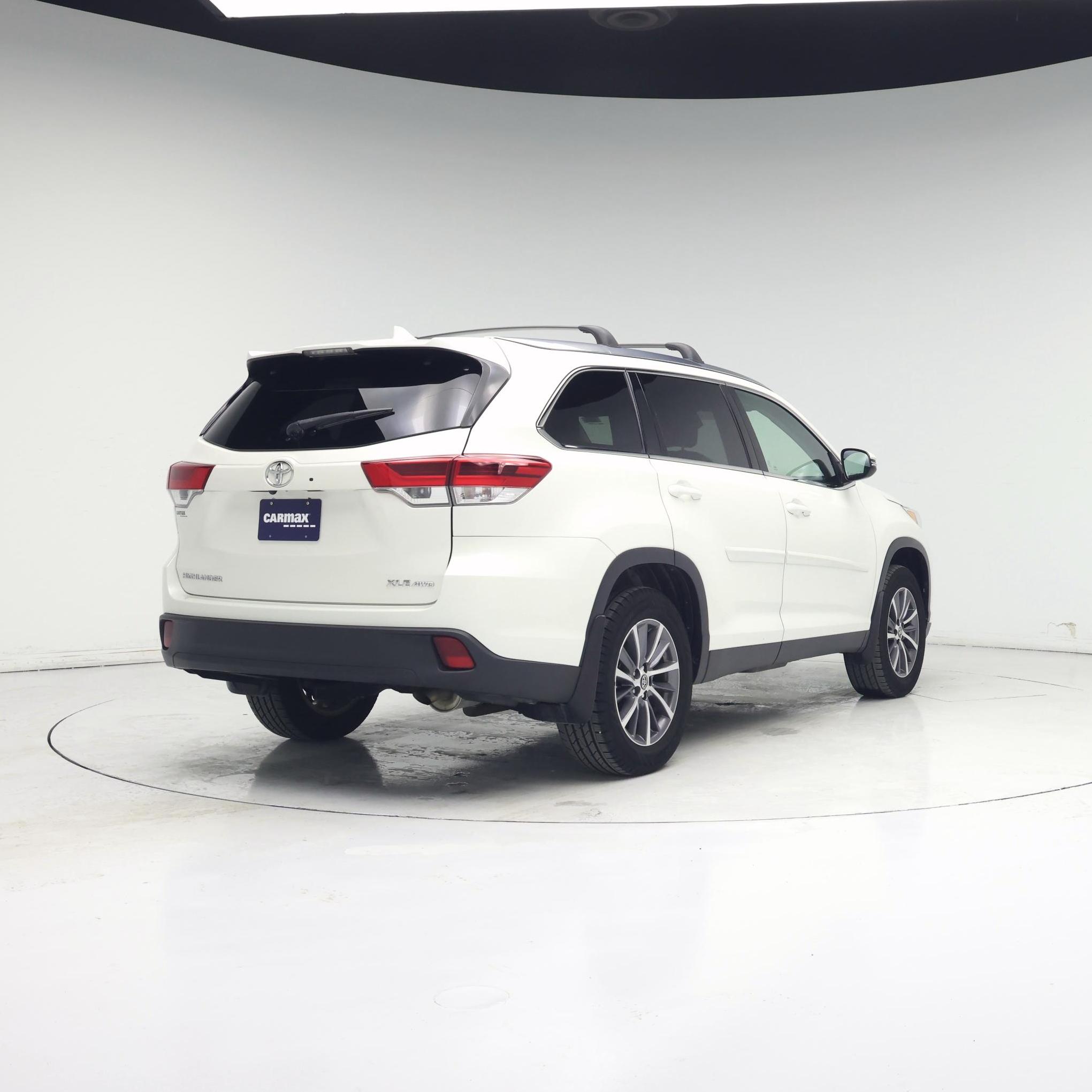 Thumbnail: 2019 Toyota Highlander - 8