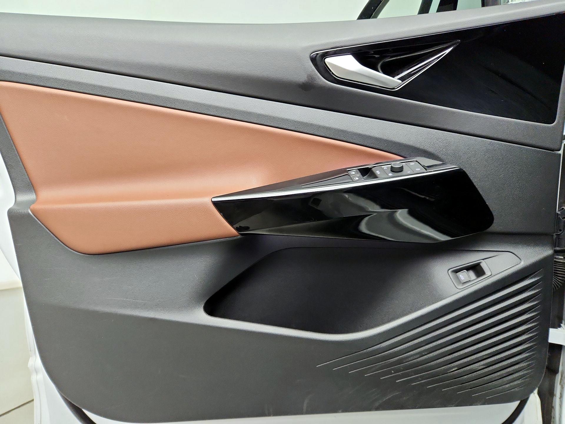 Thumbnail: 2022 Volkswagen ID.4 - 12