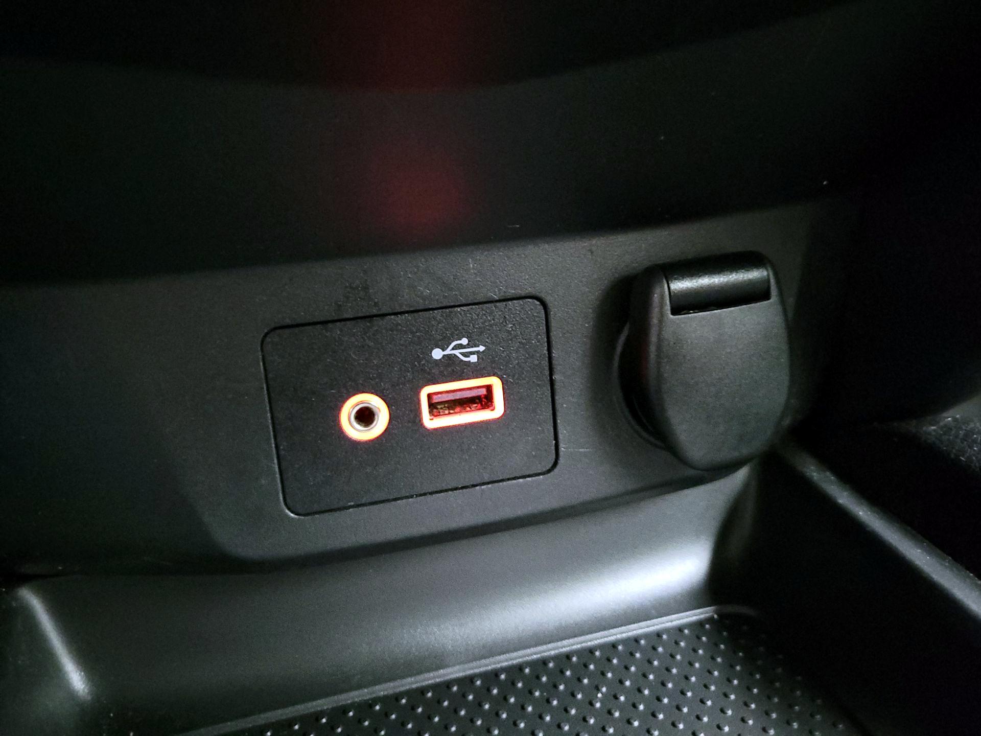 Thumbnail: 2018 Nissan Rogue - 18