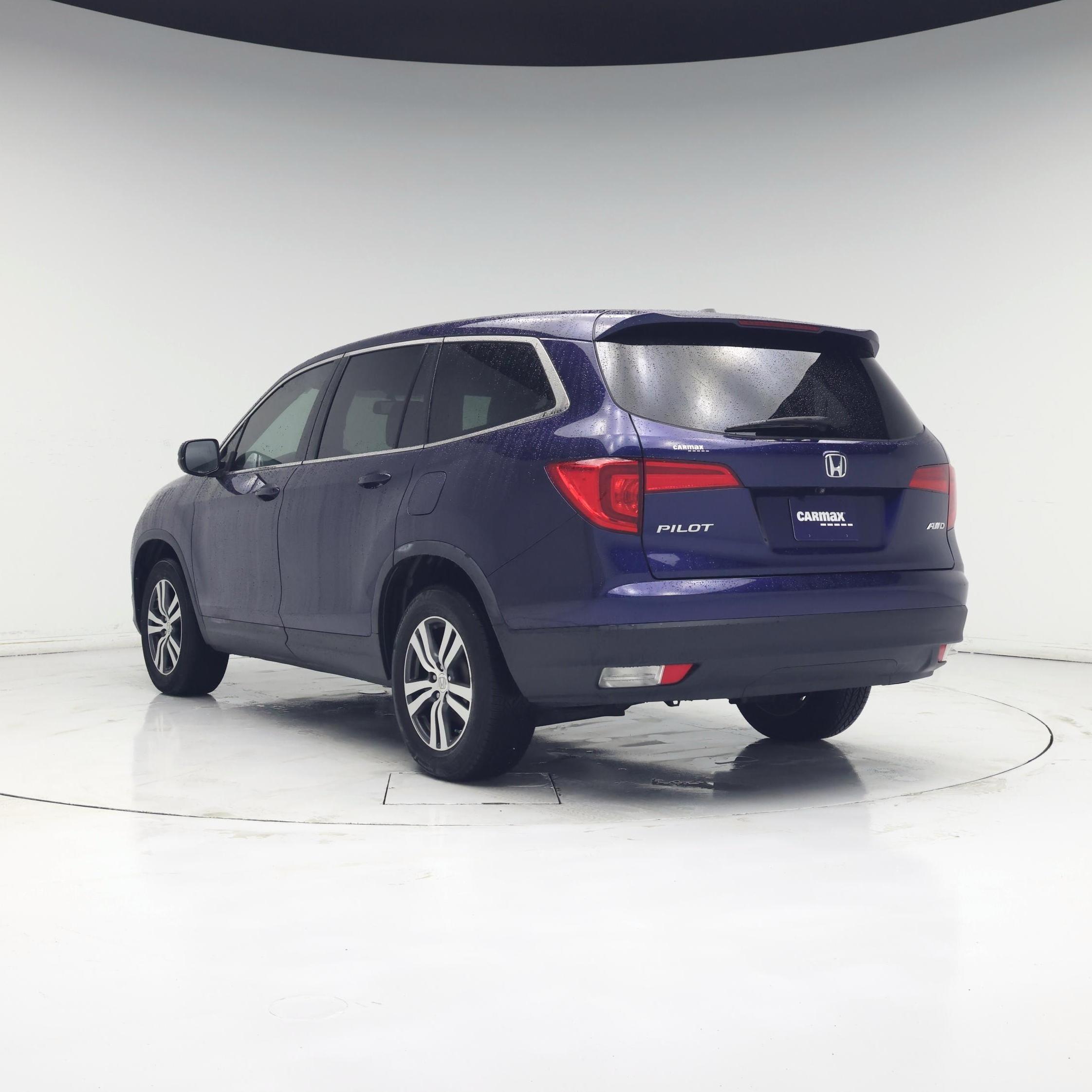 Thumbnail: 2017 Honda Pilot - 2