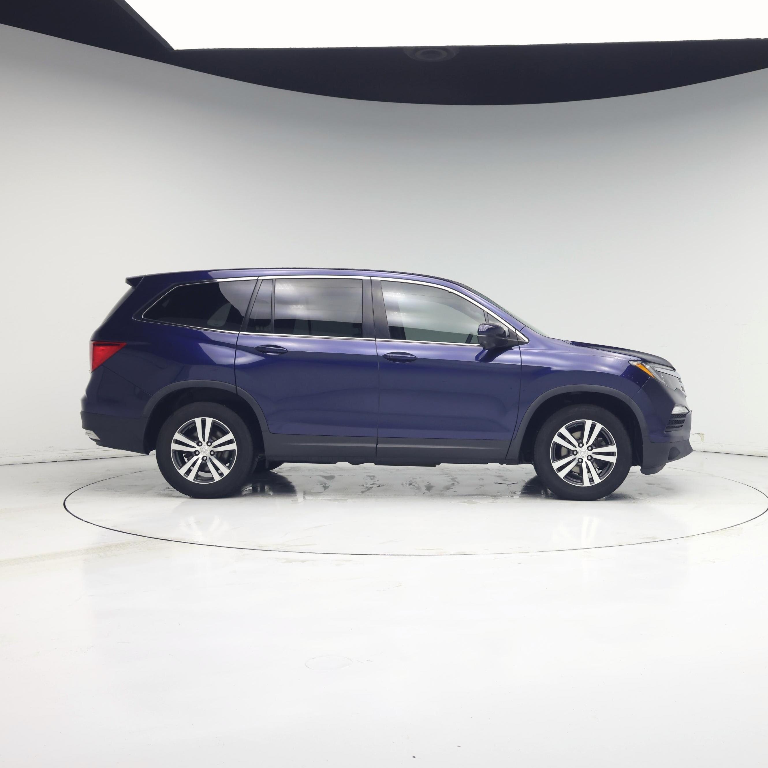 Thumbnail: 2017 Honda Pilot - 7