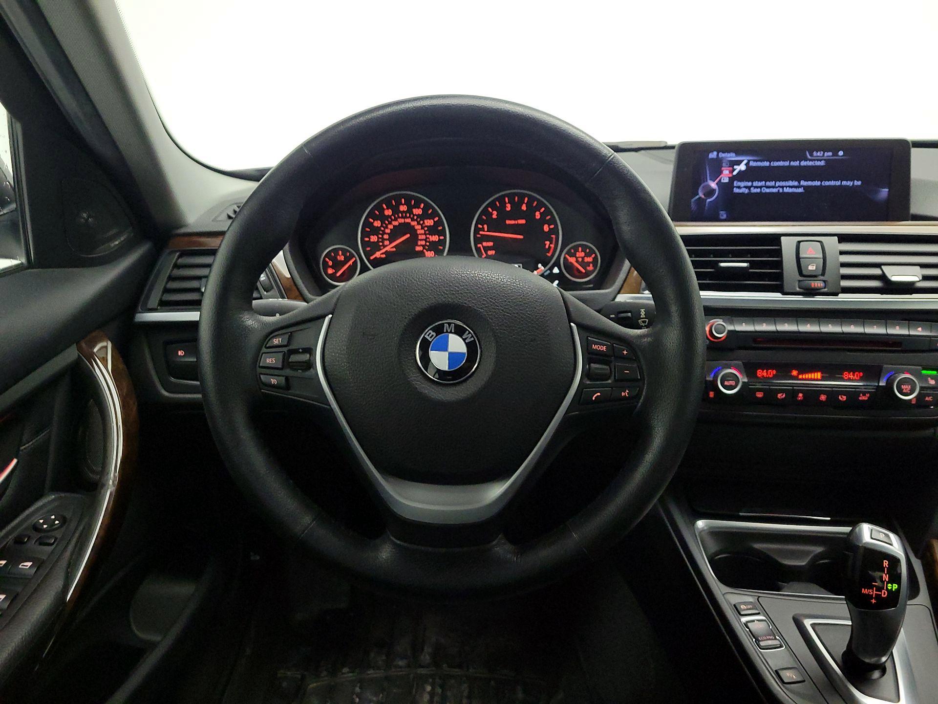 Thumbnail: 2015 BMW 3 Series - 10