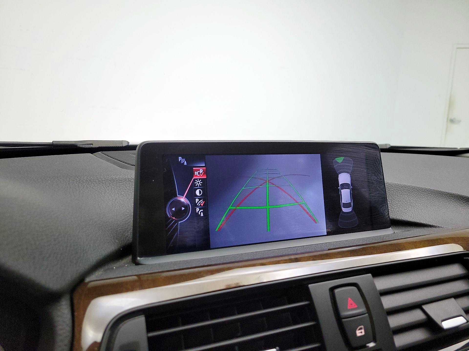 Thumbnail: 2015 BMW 3 Series - 14