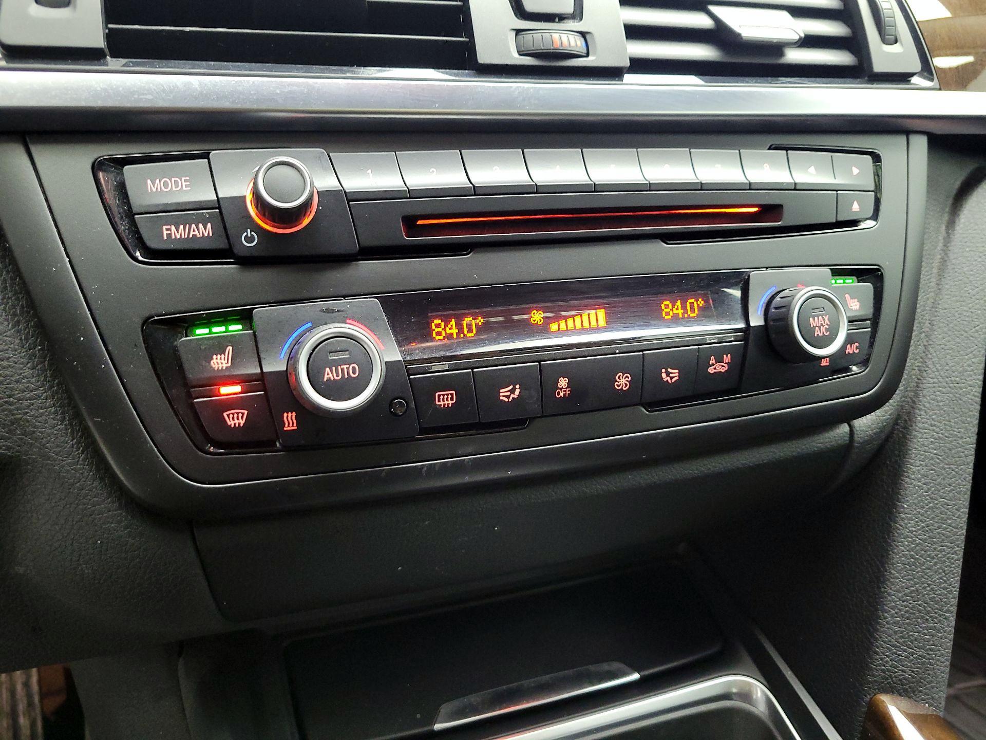 Thumbnail: 2015 BMW 3 Series - 16