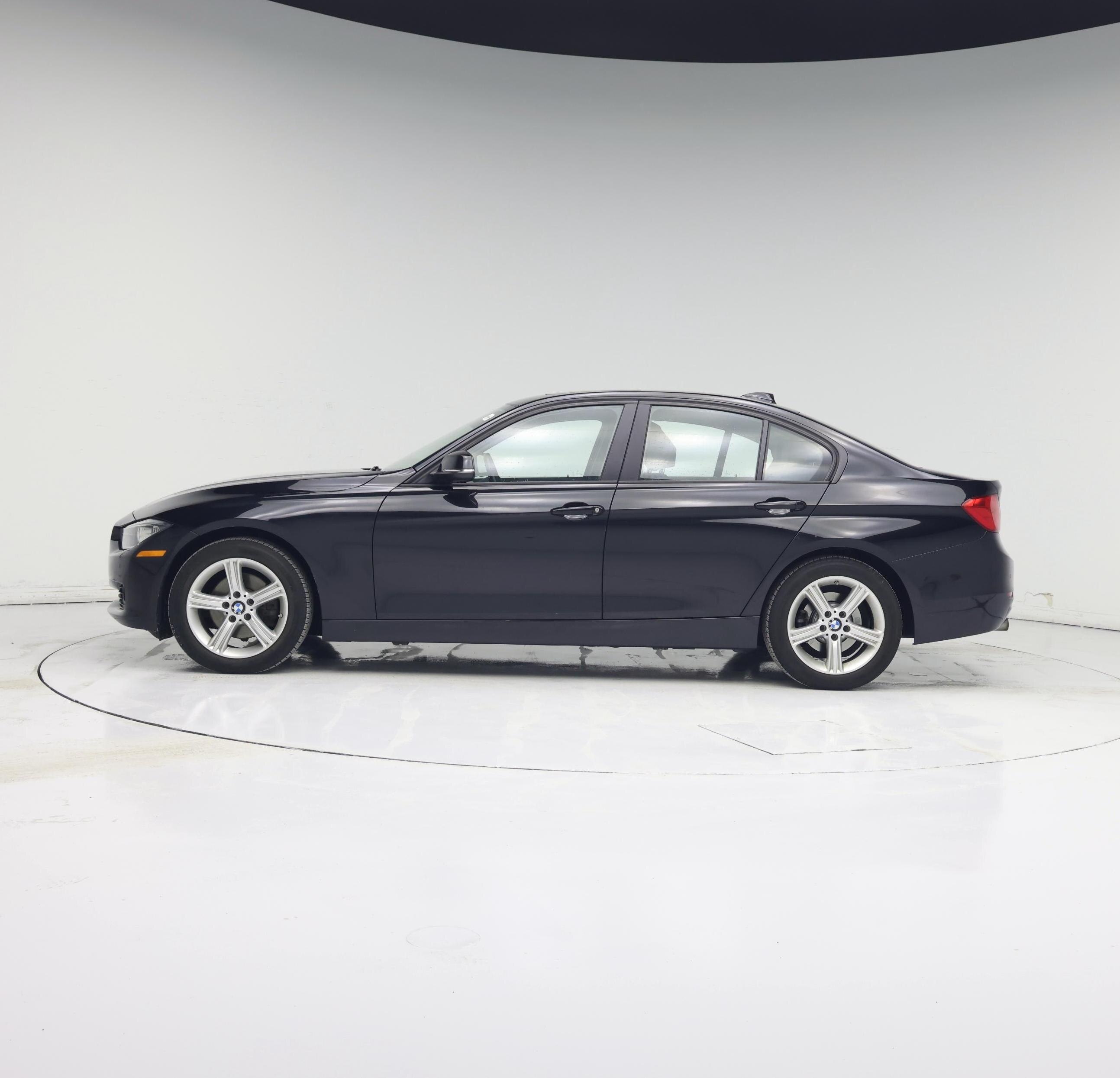 Thumbnail: 2015 BMW 3 Series - 3