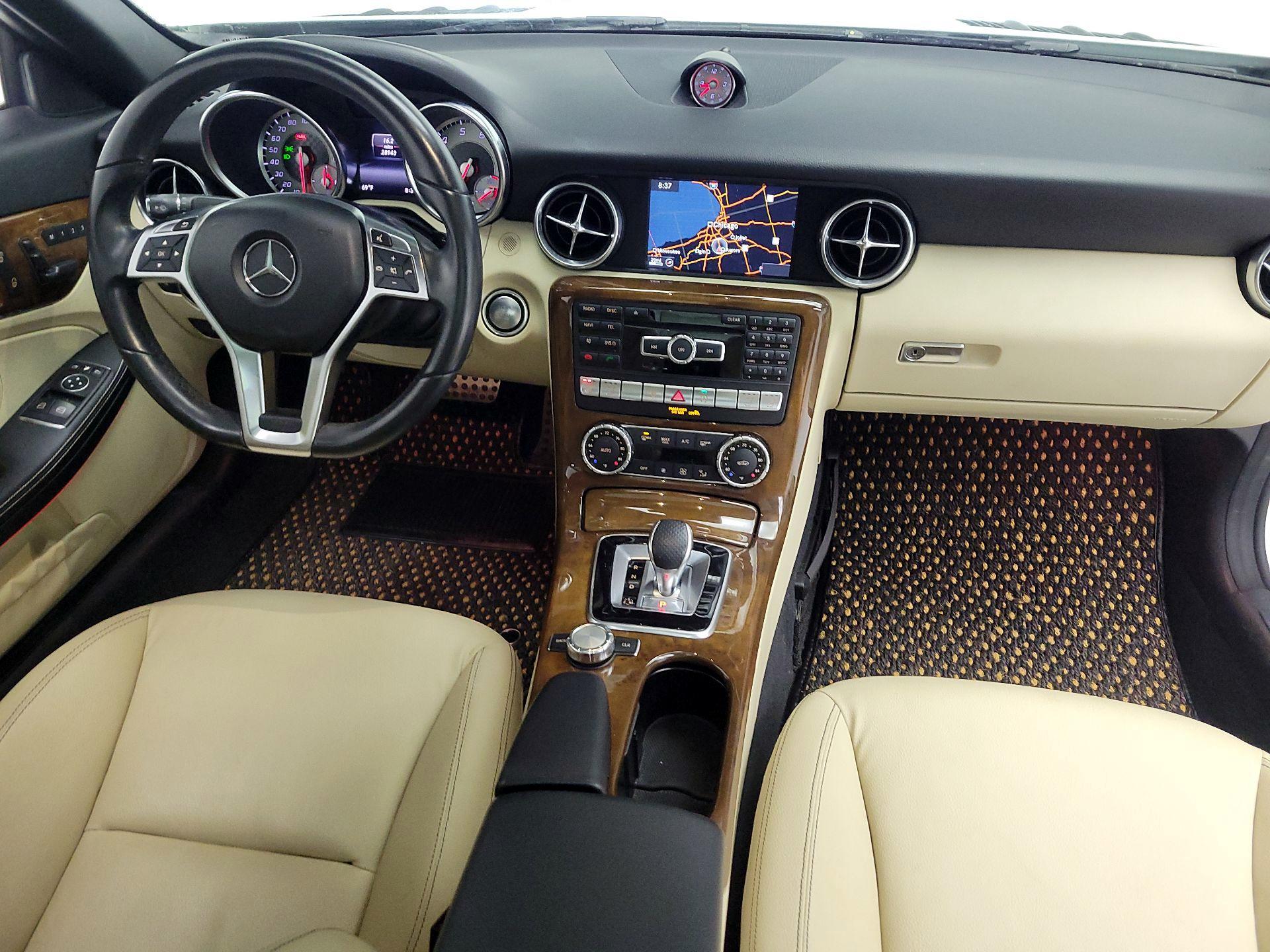 Thumbnail: 2016 Mercedes-Benz SLK - 9