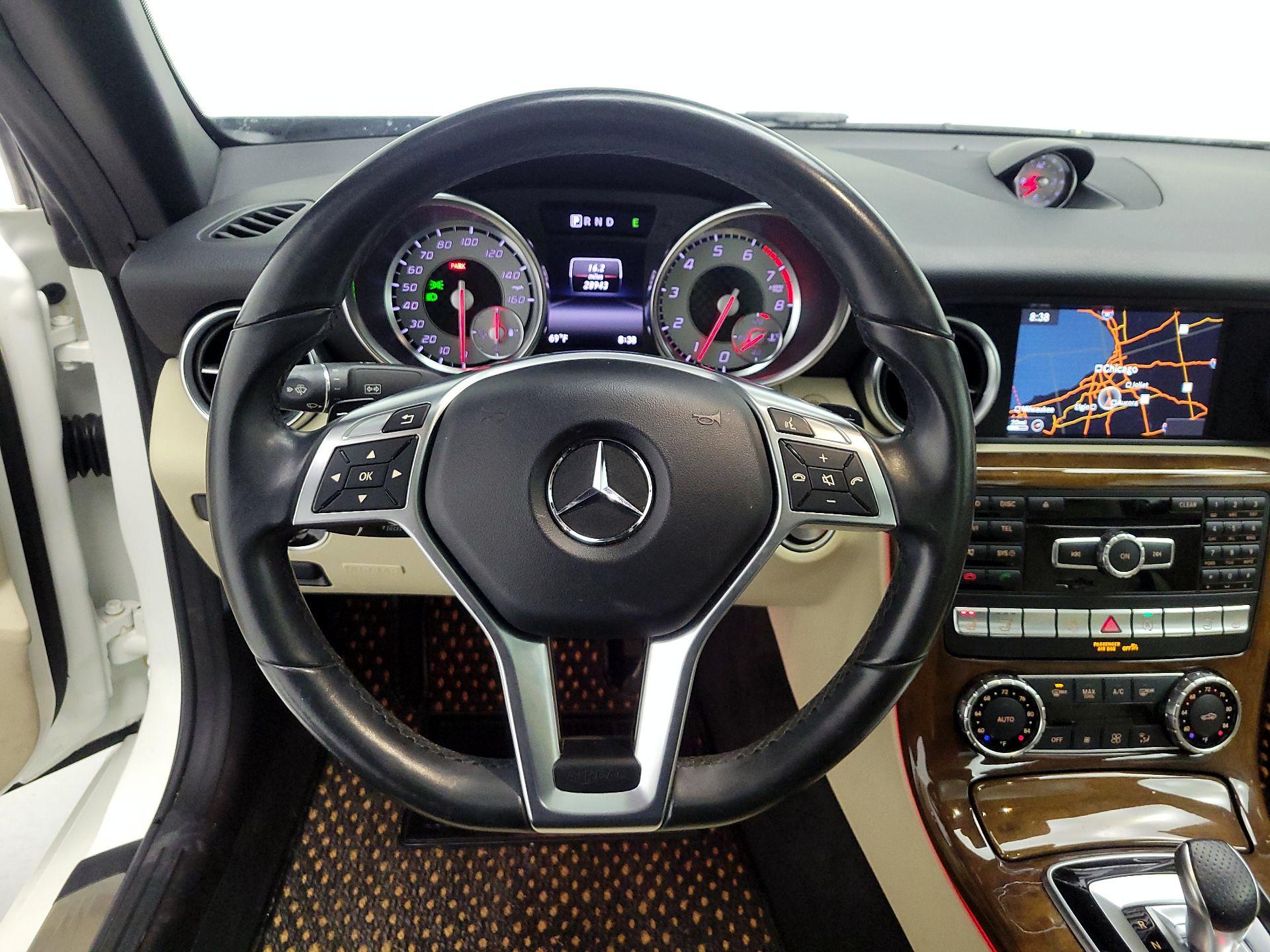 Thumbnail: 2016 Mercedes-Benz SLK - 10