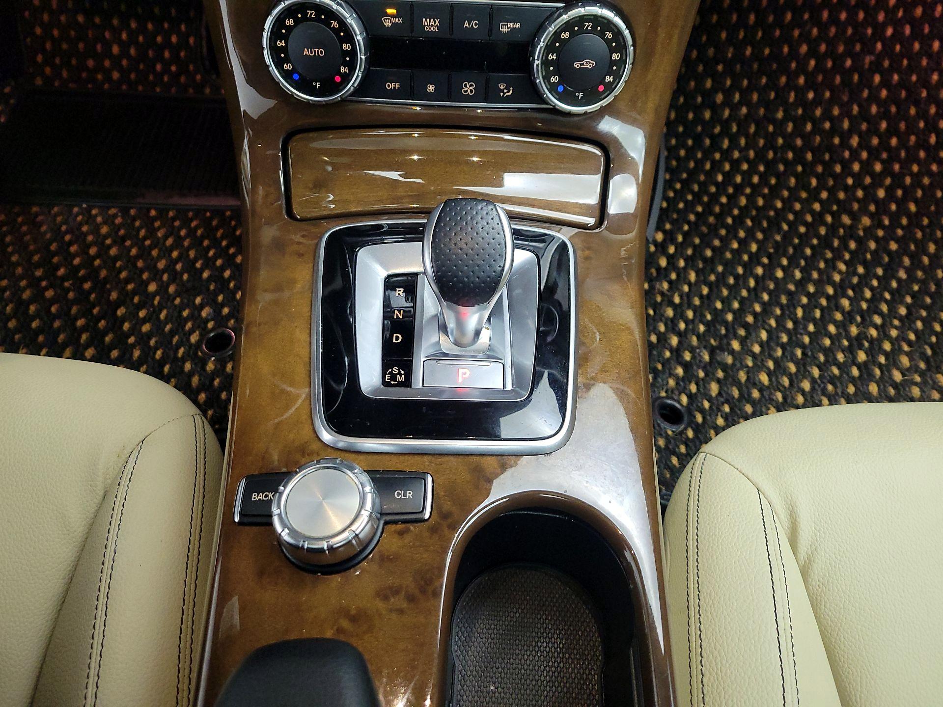 Thumbnail: 2016 Mercedes-Benz SLK - 16