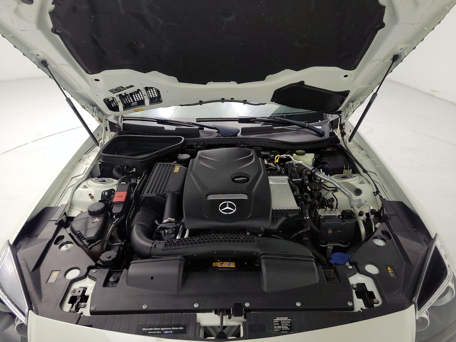 Thumbnail: 2016 Mercedes-Benz SLK - 18