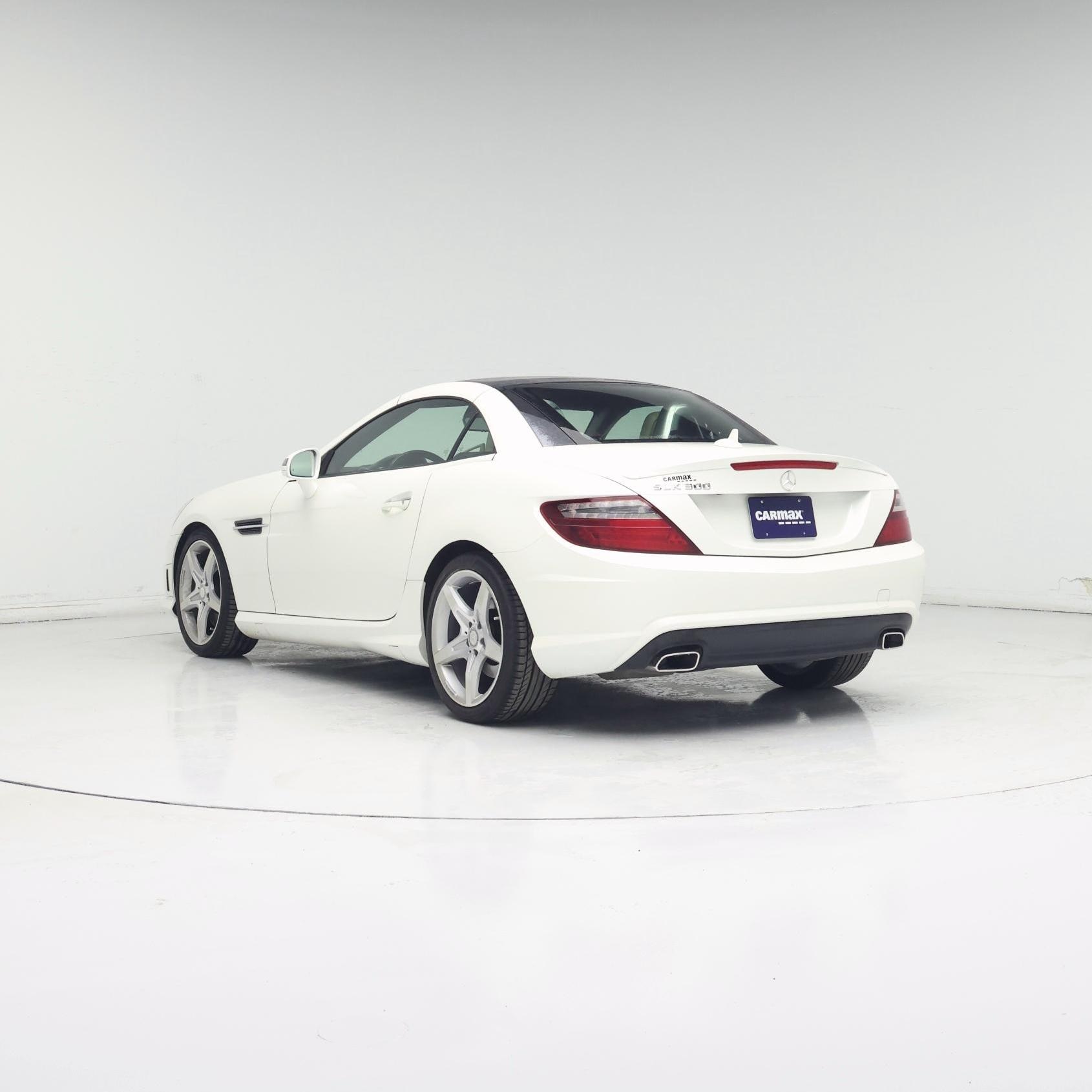 Thumbnail: 2016 Mercedes-Benz SLK - 2