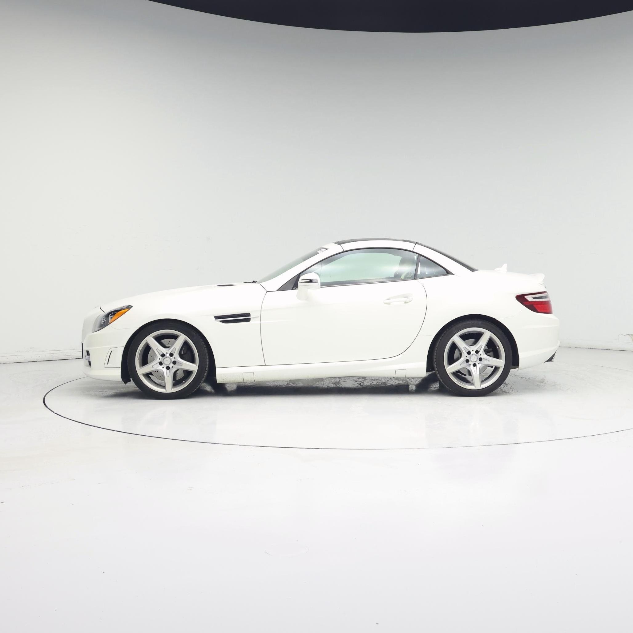 Thumbnail: 2016 Mercedes-Benz SLK - 3