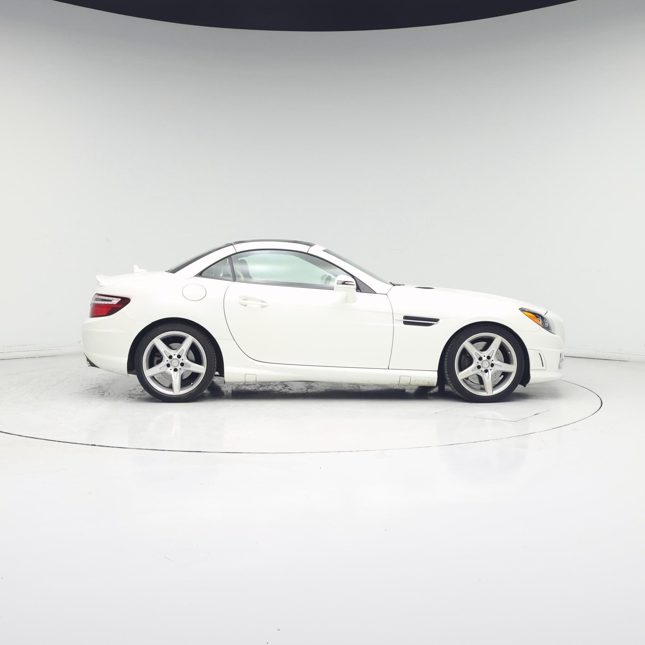 Thumbnail: 2016 Mercedes-Benz SLK - 7