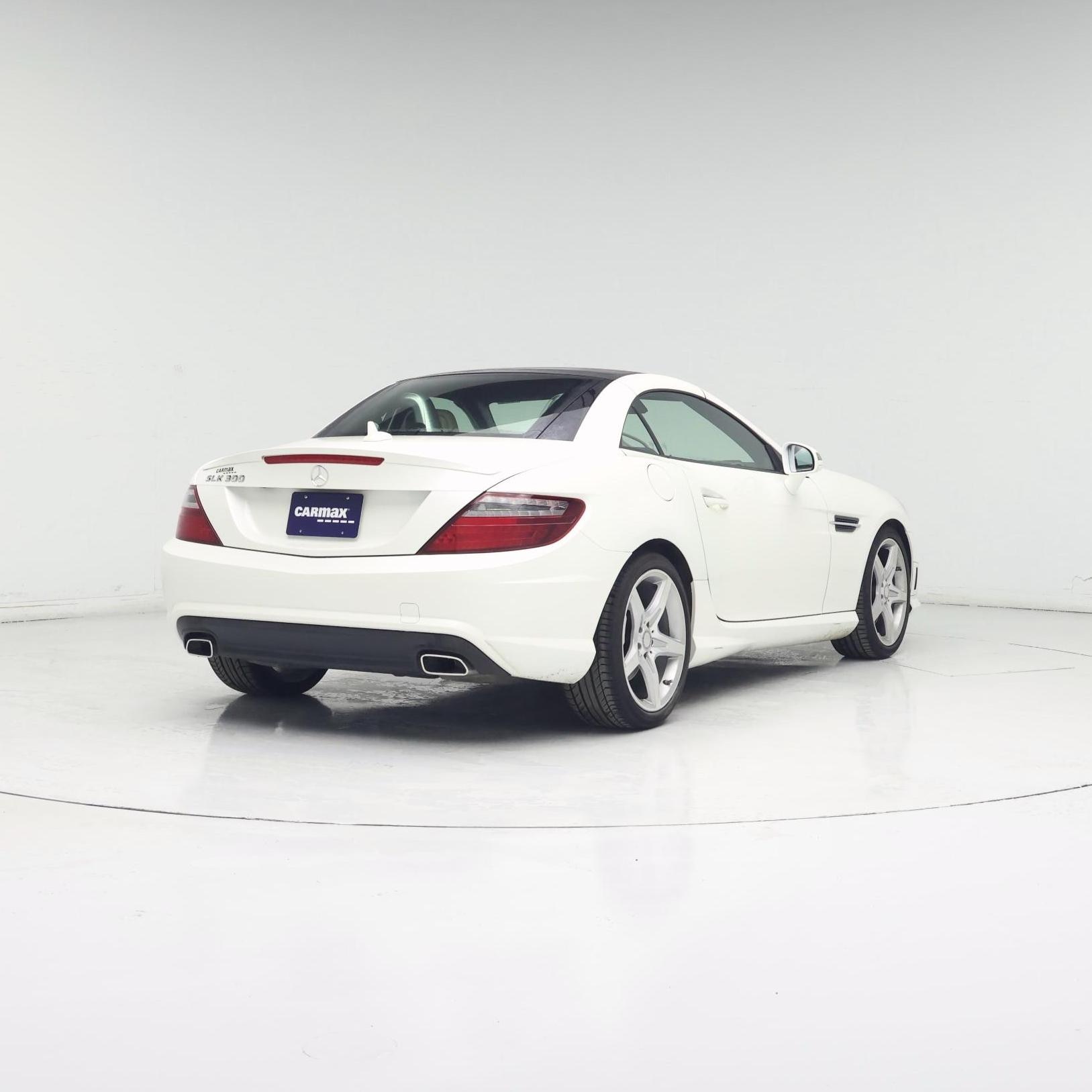 Thumbnail: 2016 Mercedes-Benz SLK - 8