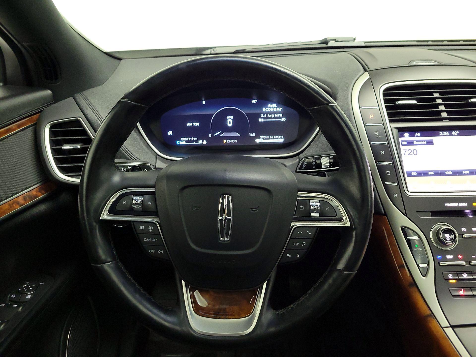 Thumbnail: 2019 Lincoln Nautilus - 10