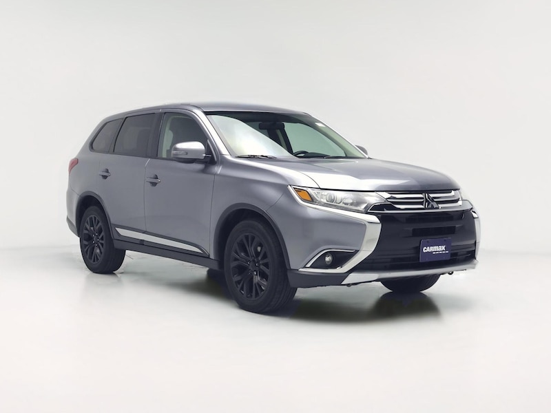 2017 Mitsubishi Outlander SE -
                  Naperville, IL