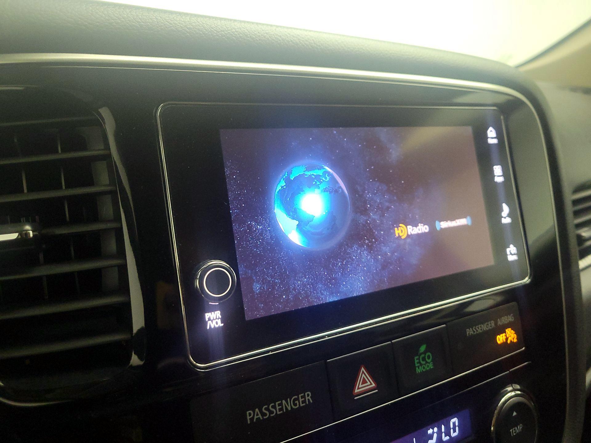 Thumbnail: 2017 Mitsubishi Outlander - 13