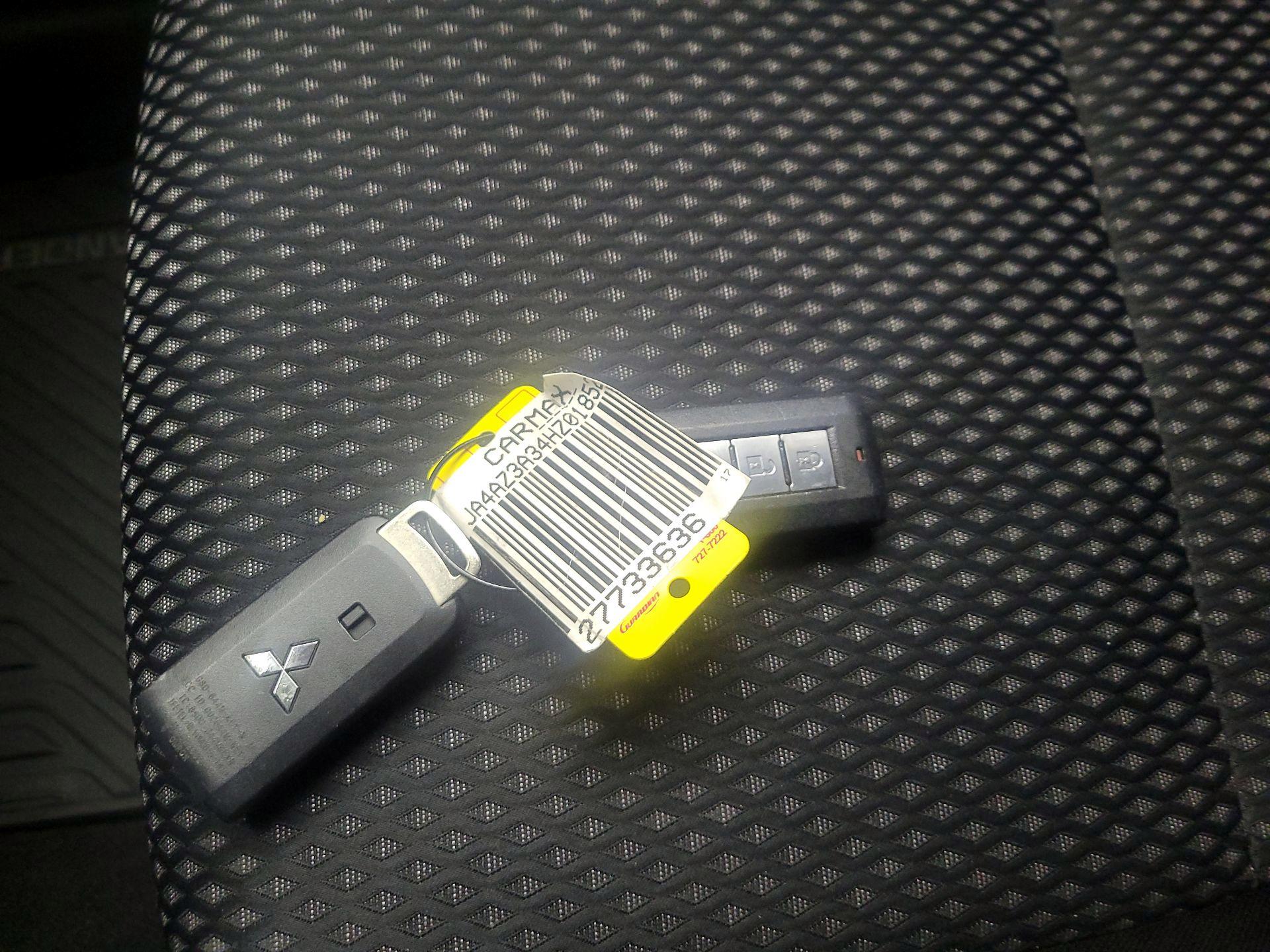 Thumbnail: 2017 Mitsubishi Outlander - 18