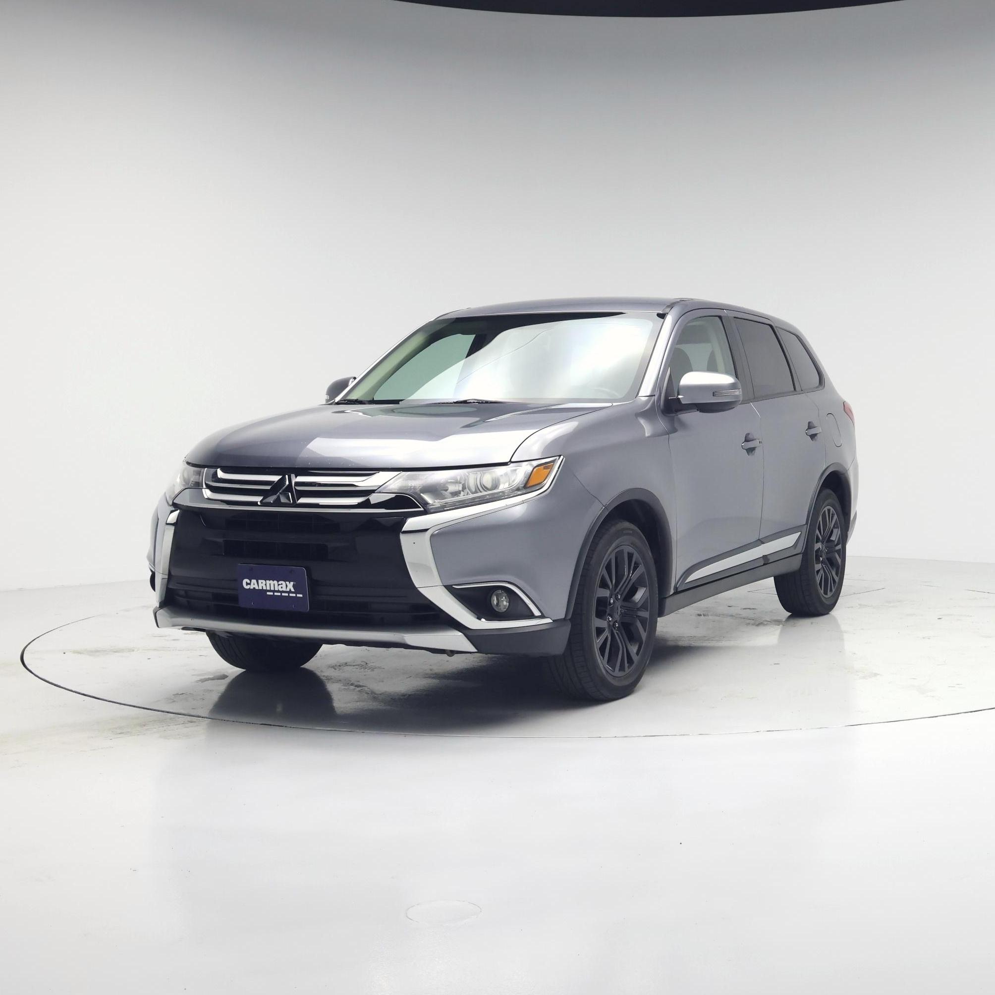 Thumbnail: 2017 Mitsubishi Outlander - 4