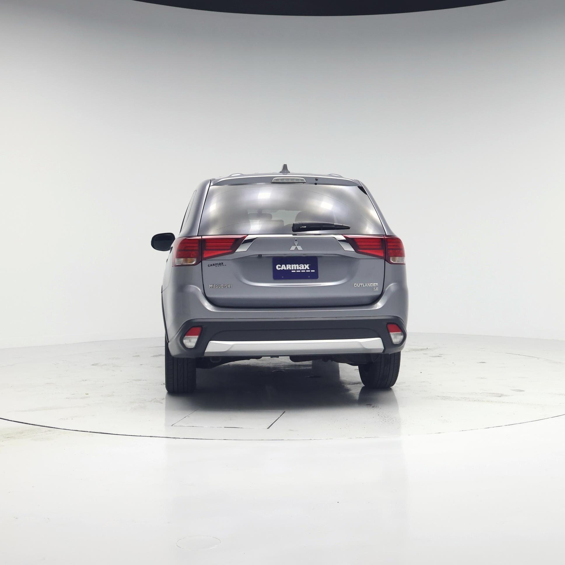 Thumbnail: 2017 Mitsubishi Outlander - 6