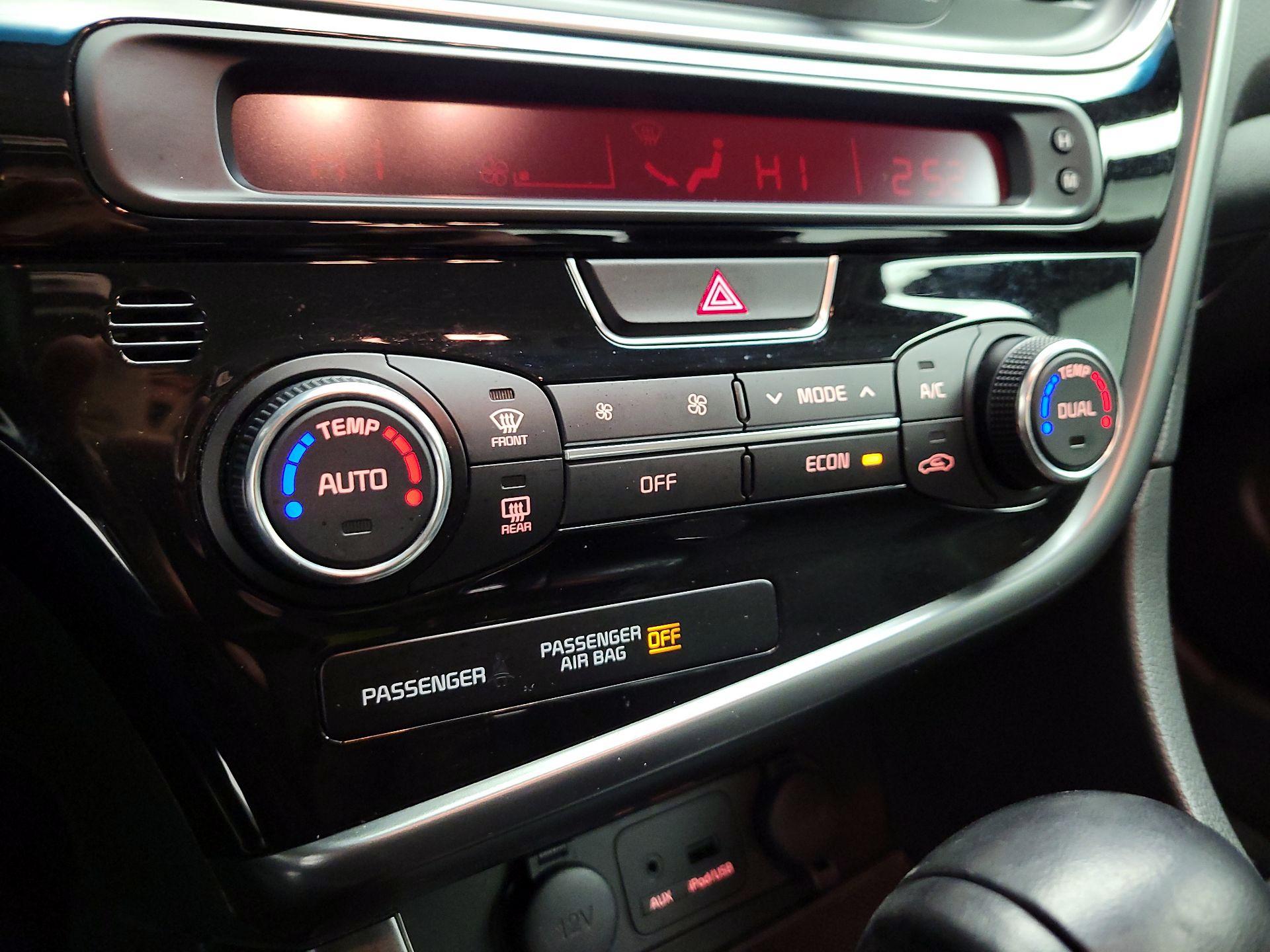 Thumbnail: 2014 Kia Optima - 14