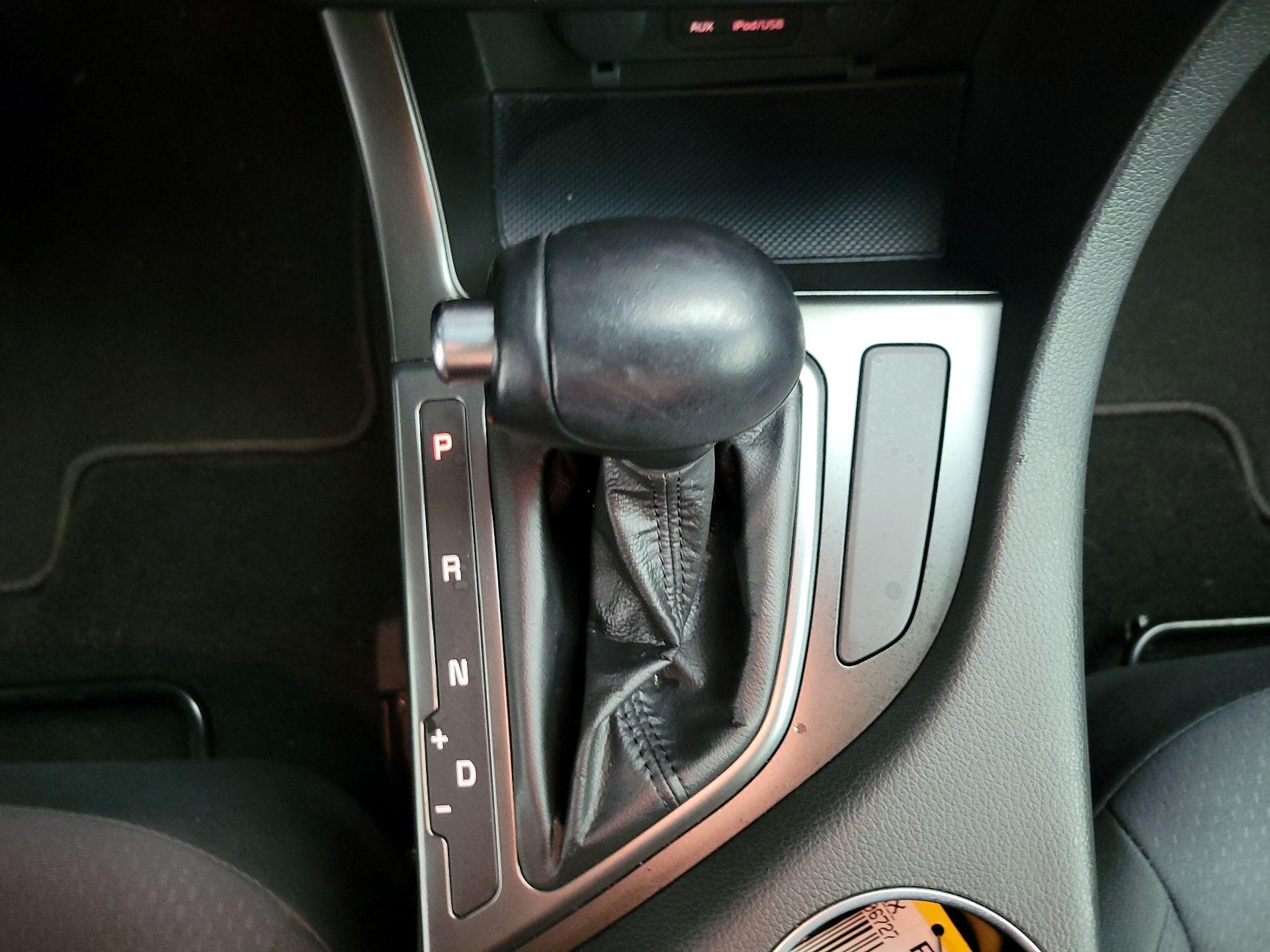 Thumbnail: 2014 Kia Optima - 15