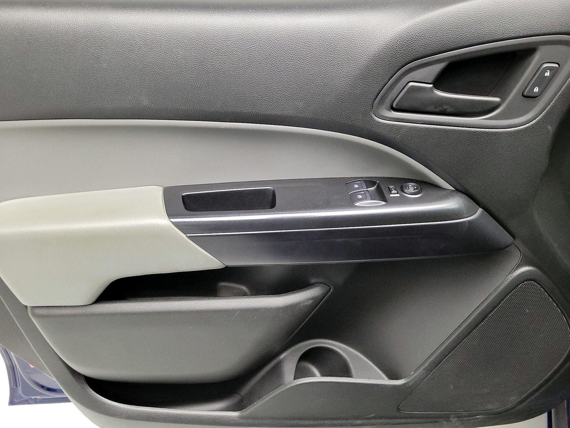 Thumbnail: 2019 Chevrolet Colorado - 12