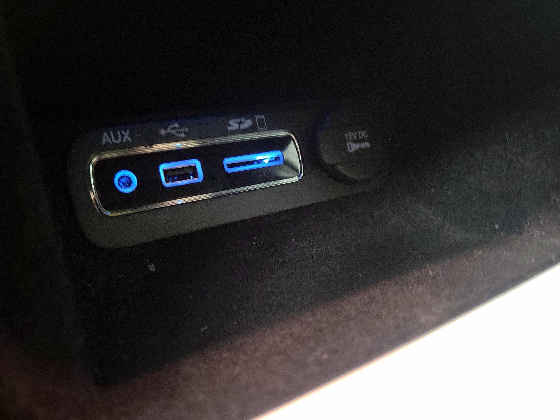 Thumbnail: 2015 Jeep Grand Cherokee - 18