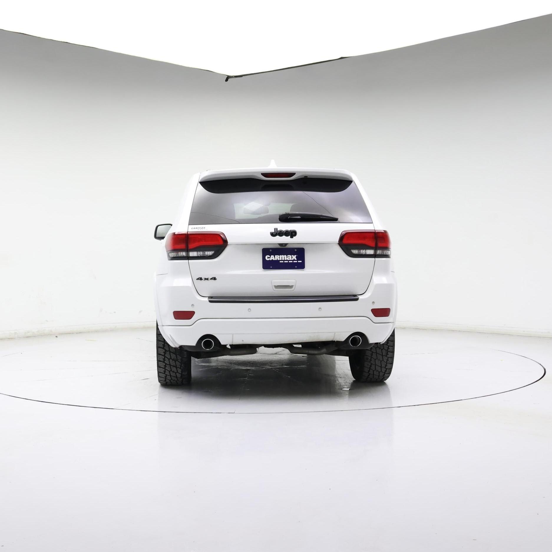 Thumbnail: 2015 Jeep Grand Cherokee - 6